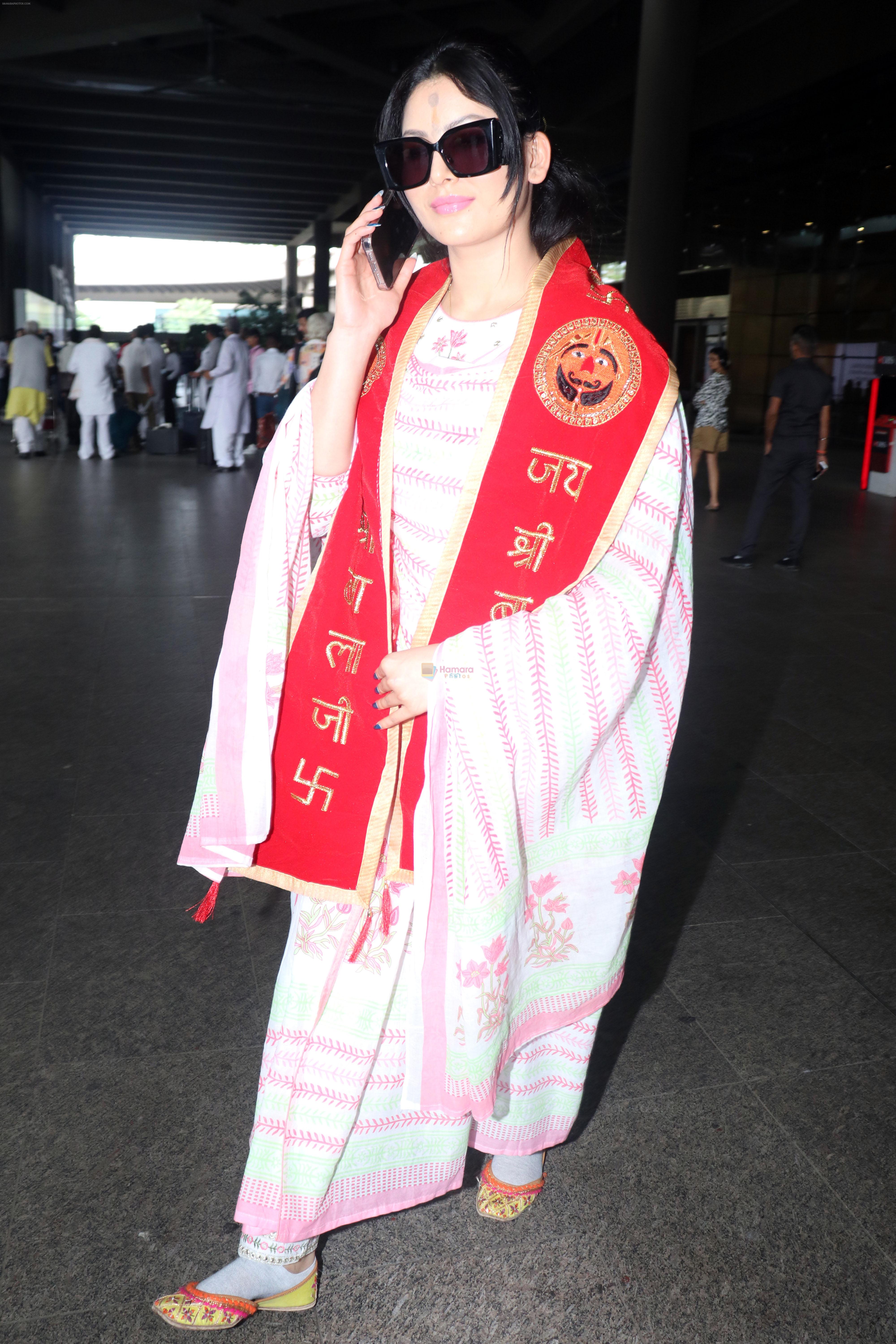 Urvashi Rautela dressed spiritual at airport on 15 Jun 2023