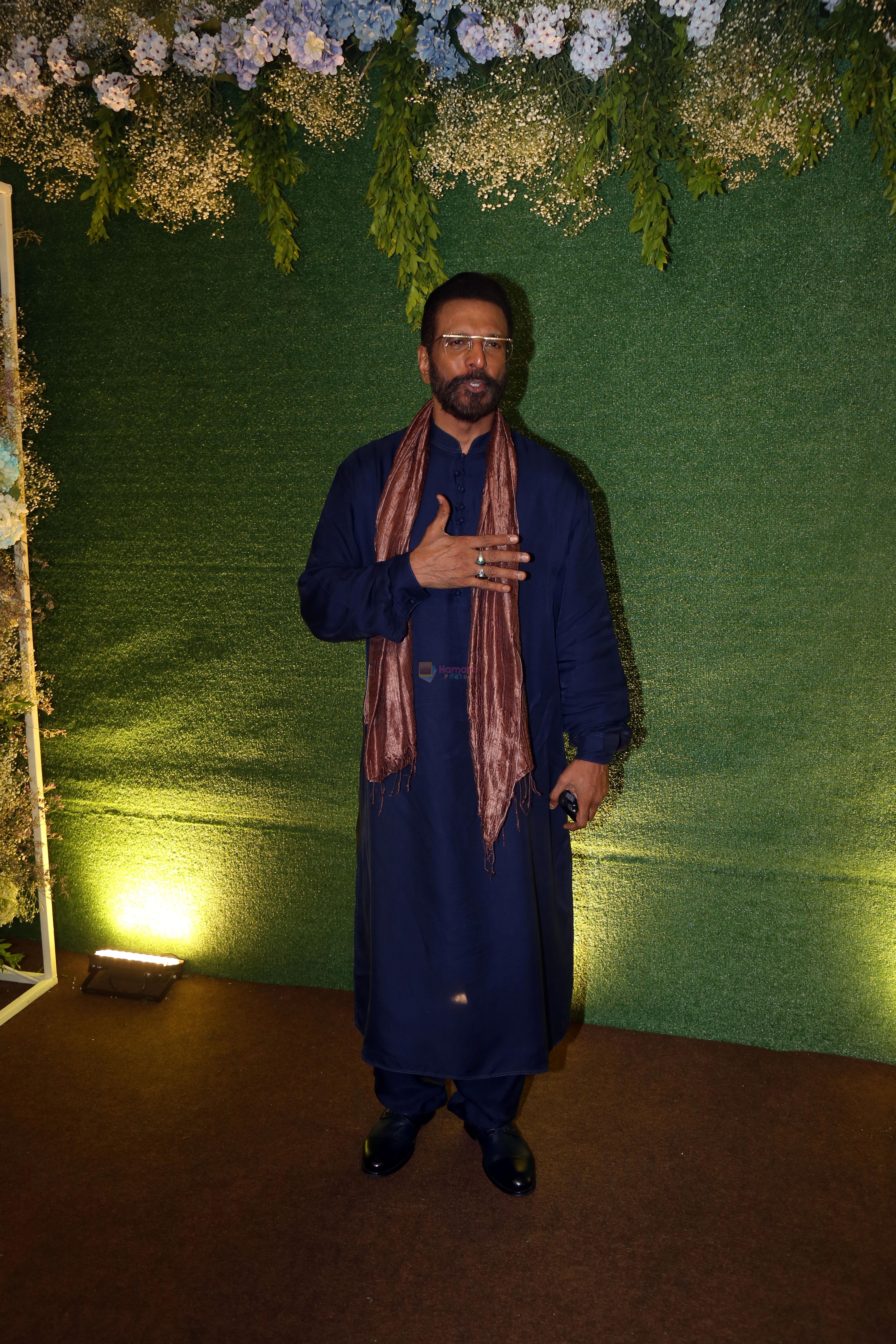 Jaaved Jaffrey pose for camera after the sangeet function on 16 Jun 2023