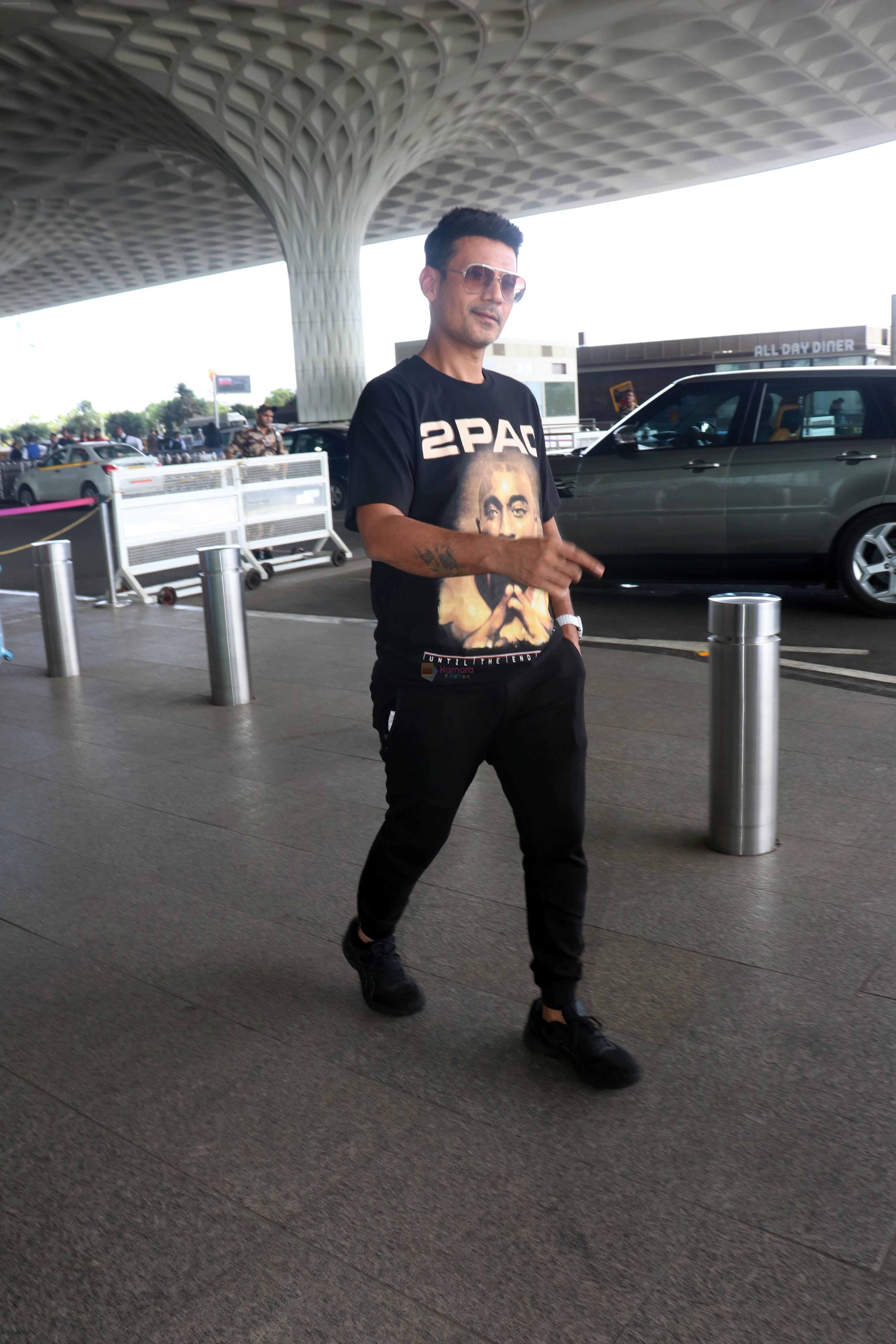 Meet Bros Duo Manmeet Singh seen at the airport on 22 Jun 2023