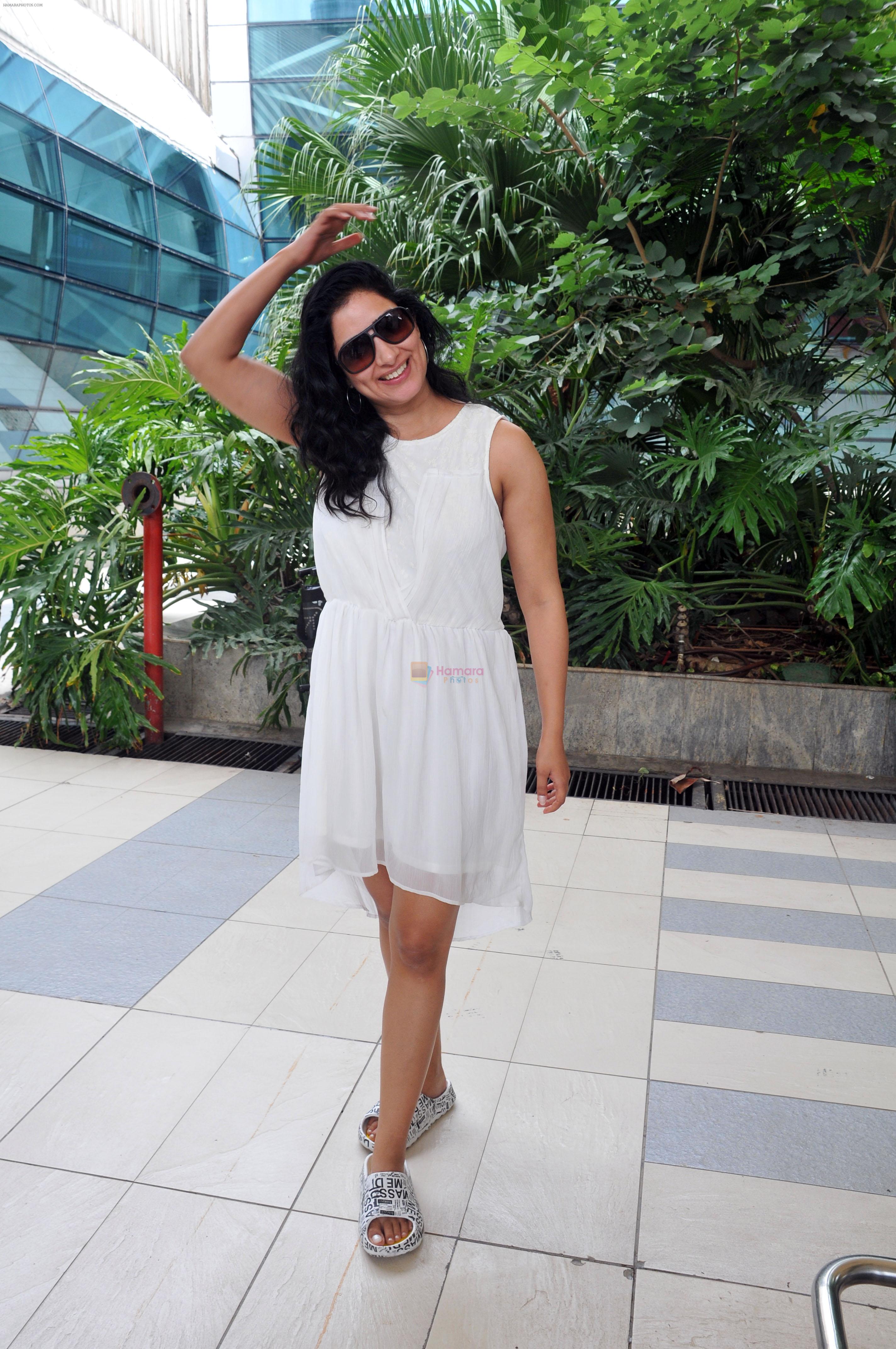 Niharica Raizada dressed in white sleeveless dress pose for camera on 24 Jun 2023