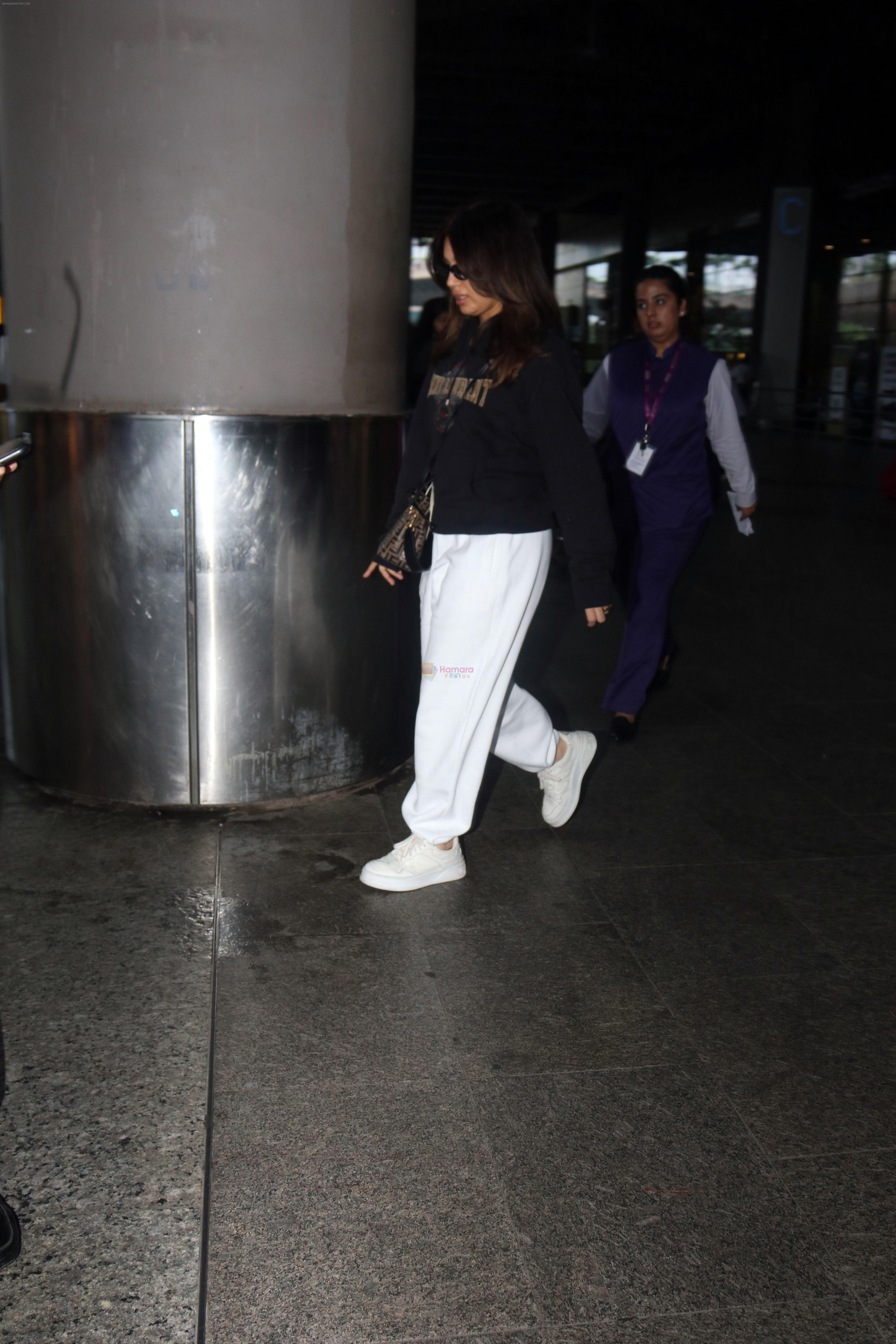 Bhumi Pednekar seen at the airport on 28 Jun 2023