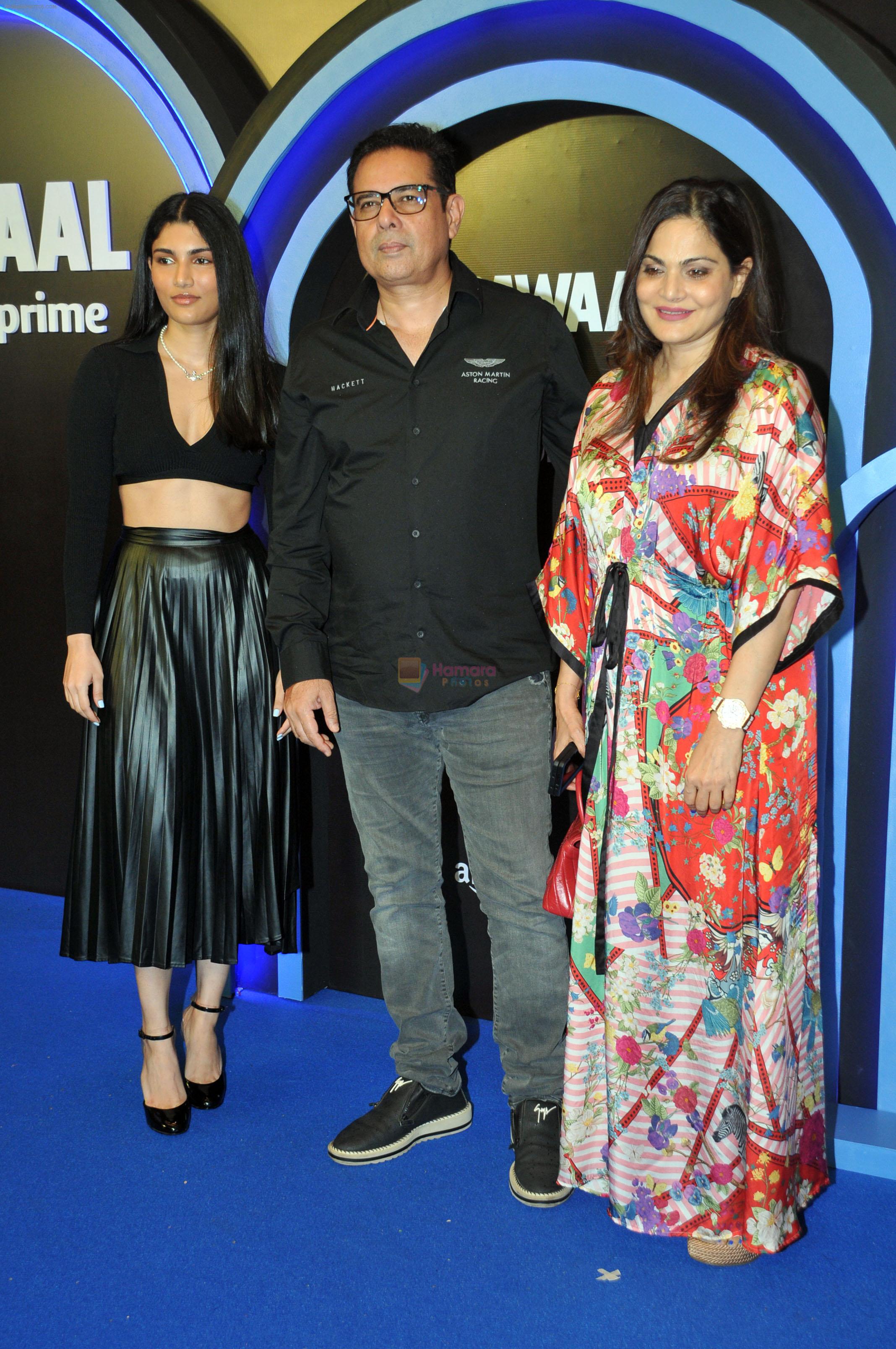 Alizeh Agnihotri, Alvira Khan Agnihotri, Atul Agnihotri at Bawaal movie premiere on 18 July 2023