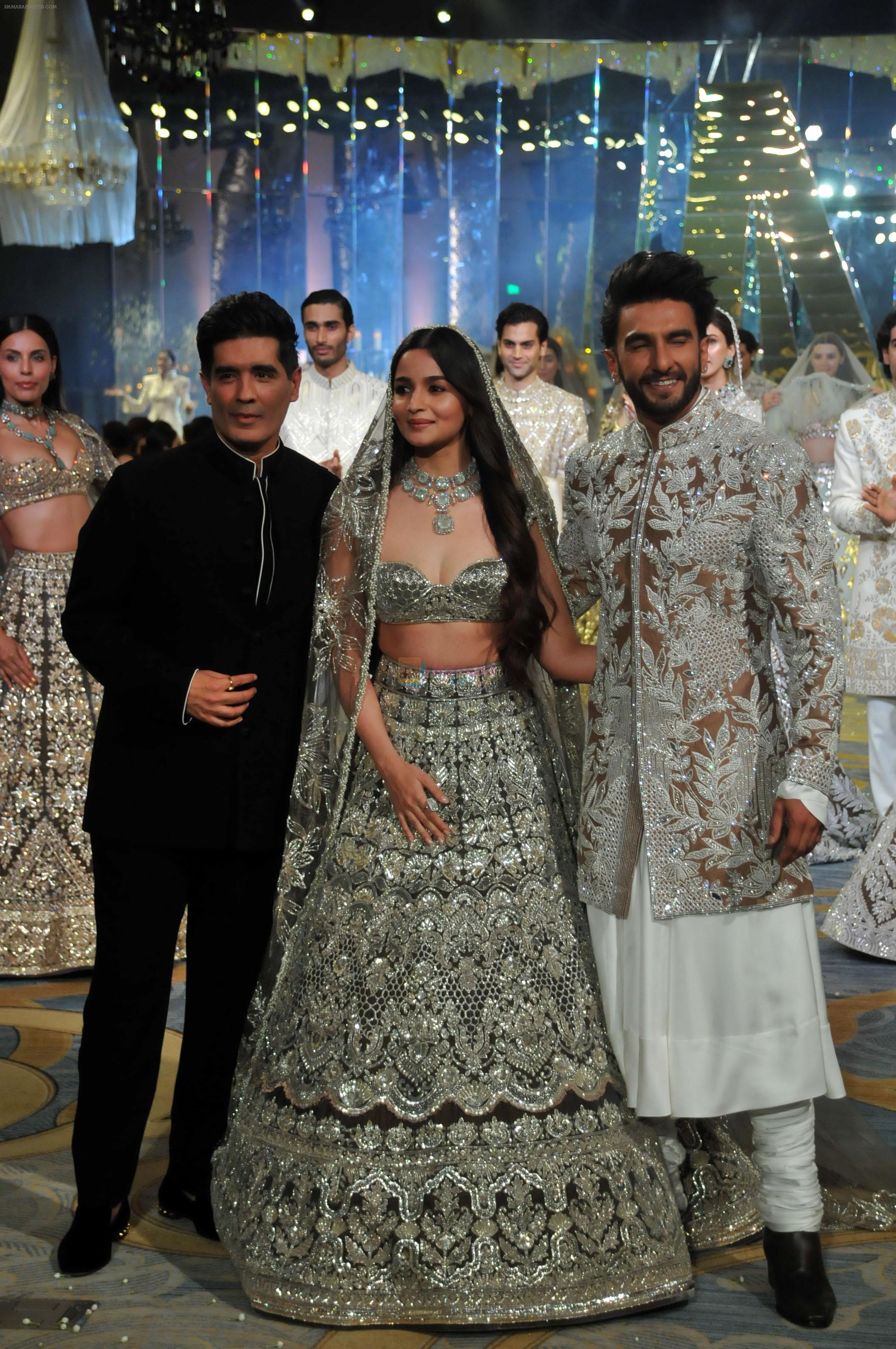 Alia Bhatt, Manish Malhotra, Ranveer Singh attends The Bridal Couture Show by Manish Malhotra in Mumbai on 20 July 2023