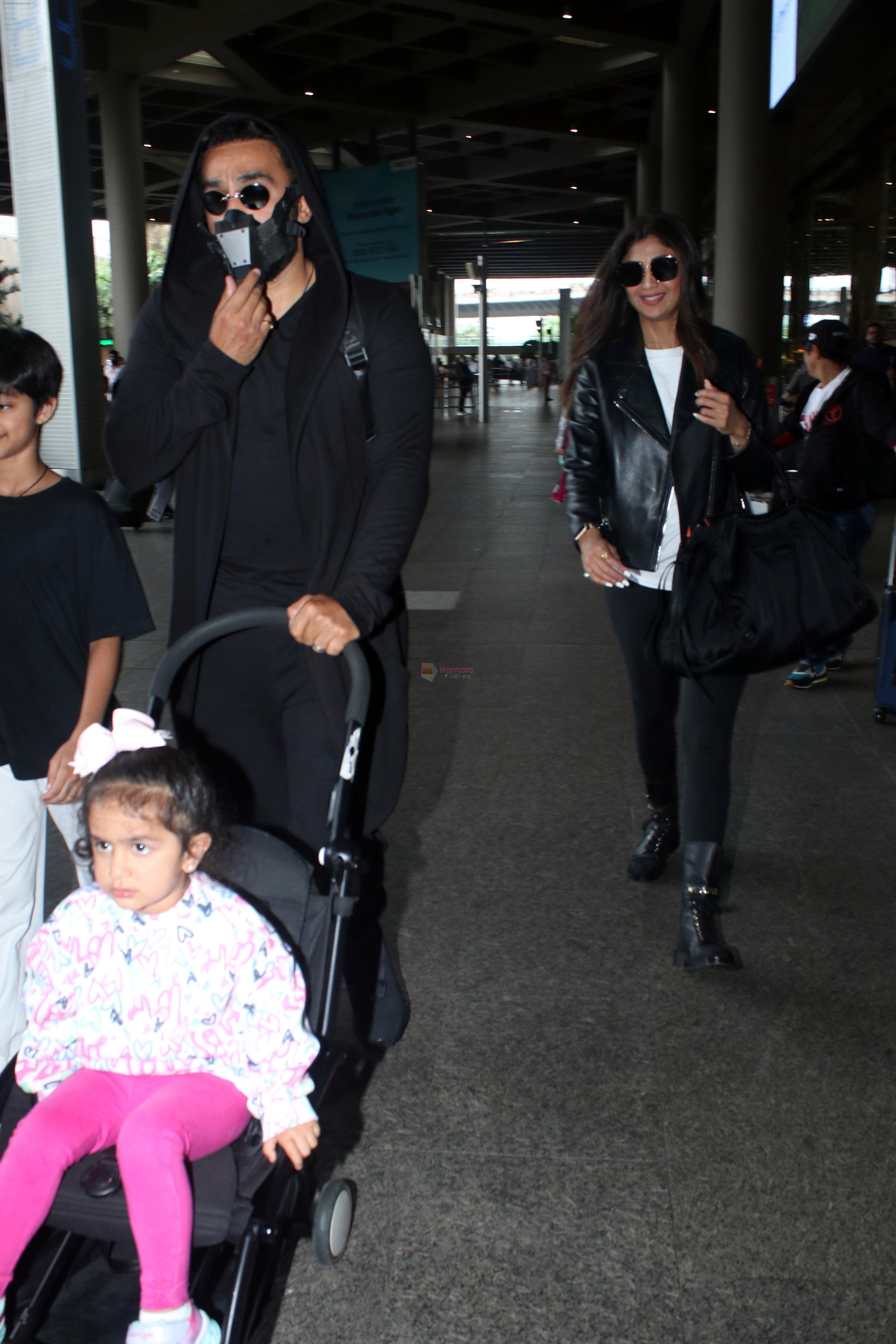 Raj Kundra, Samisha Raj Kundra, Shilpa Shetty seen at the airport on 21 July 2023