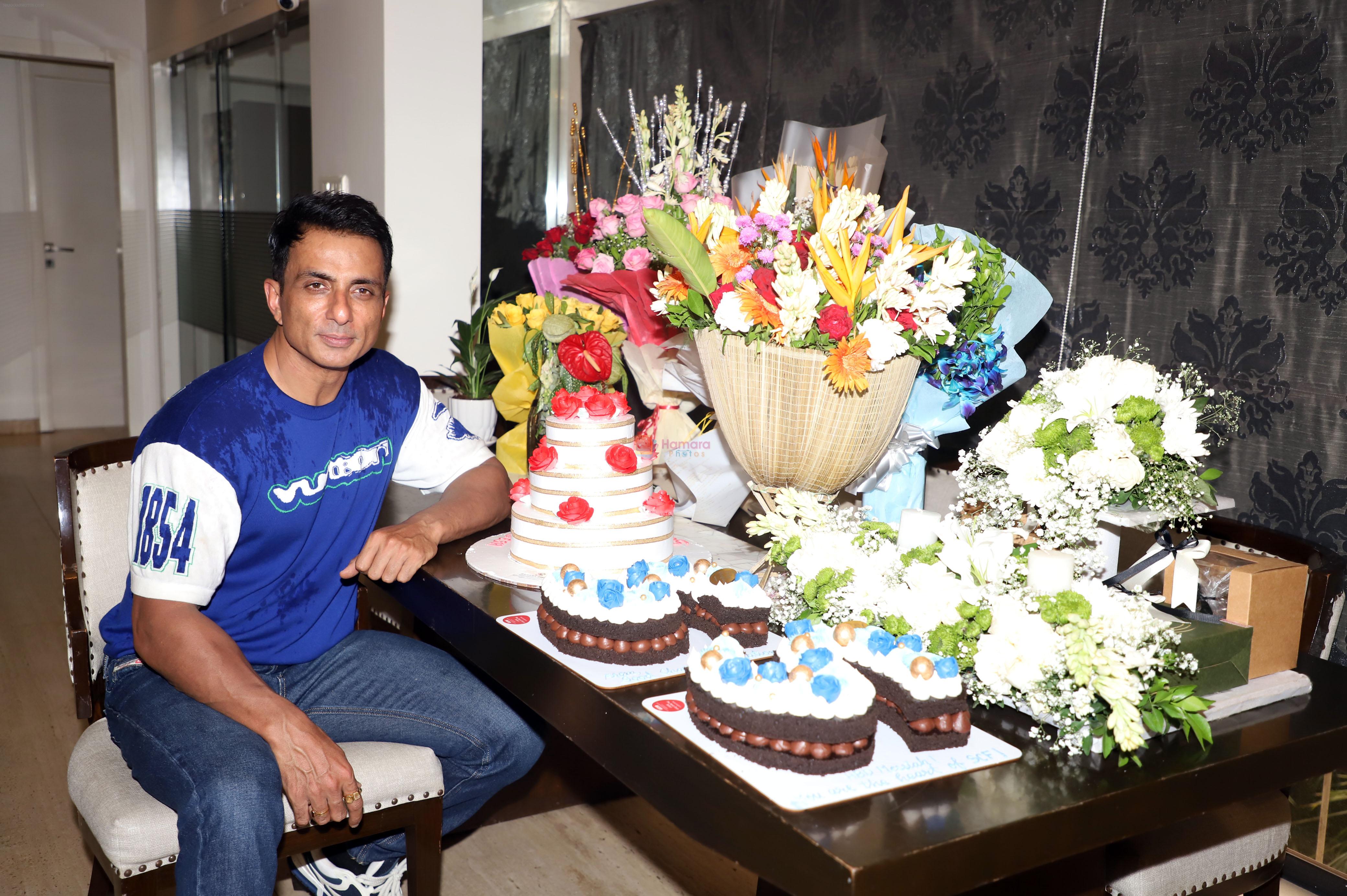 Sonu Sood celebrates his birthday with fans at his home on 30 July 2023