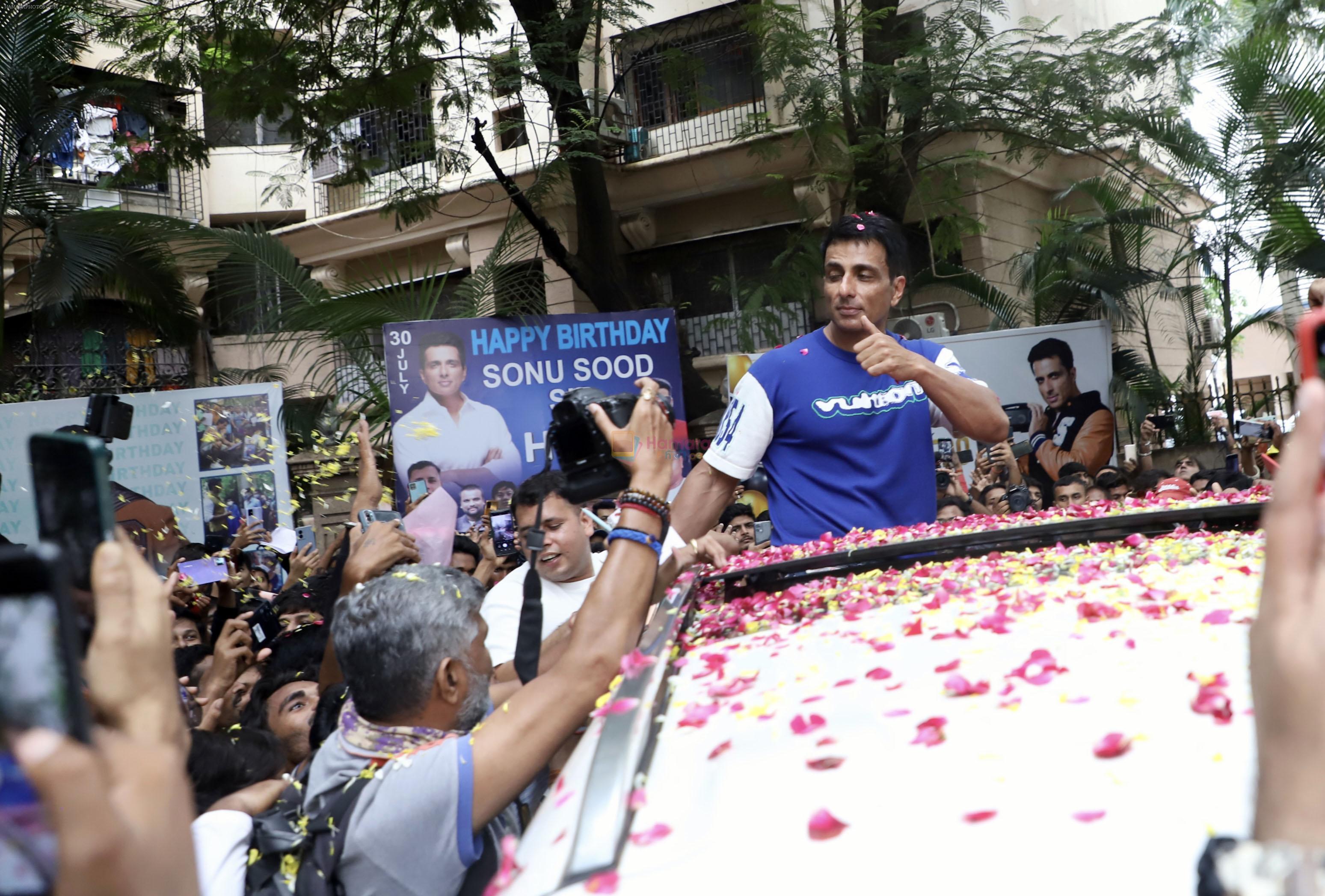 Sonu Sood celebrates his birthday with fans at his home on 30 July 2023