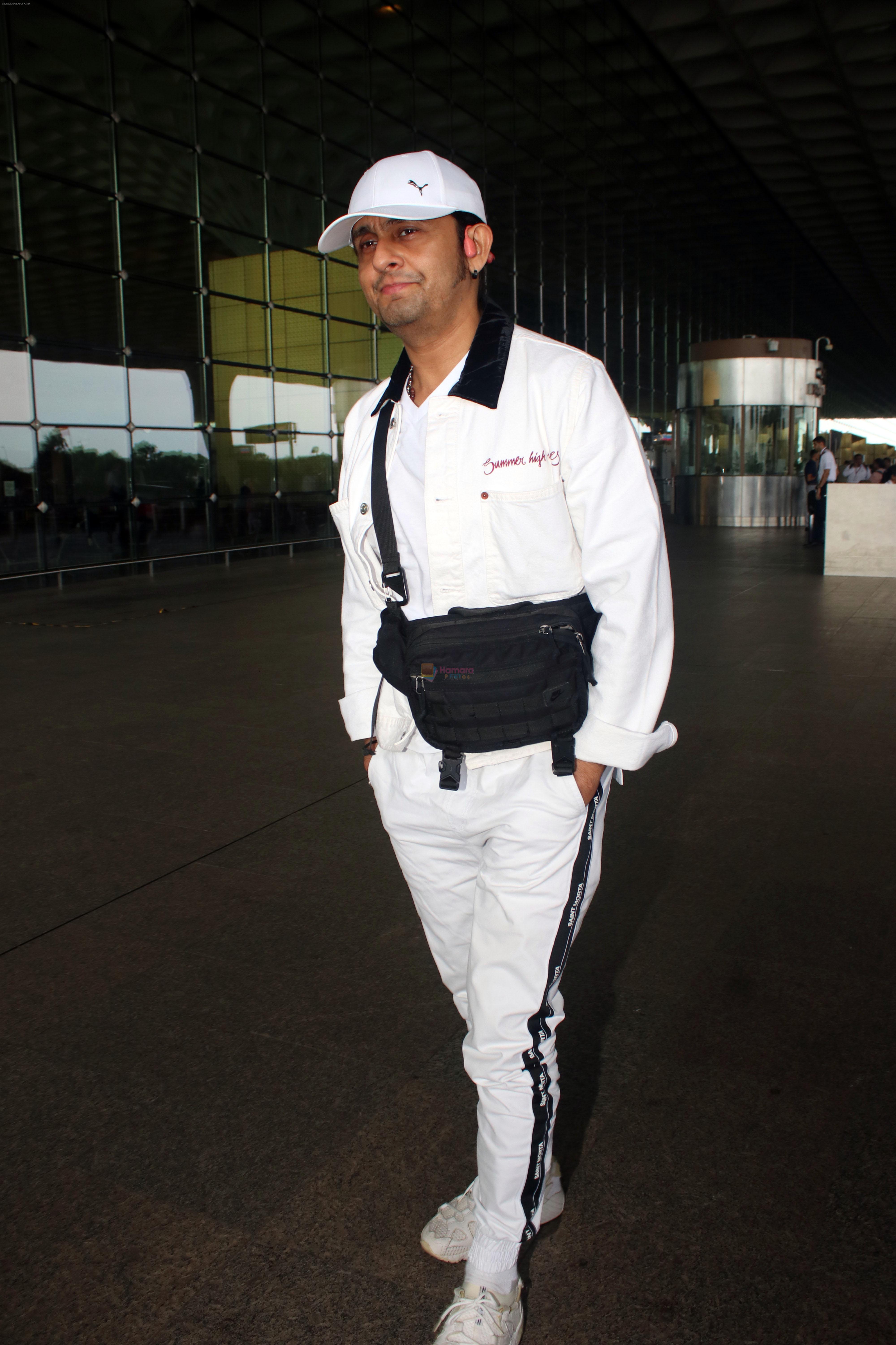 Sonu Nigam seen at the airport on 1 Aug 2023