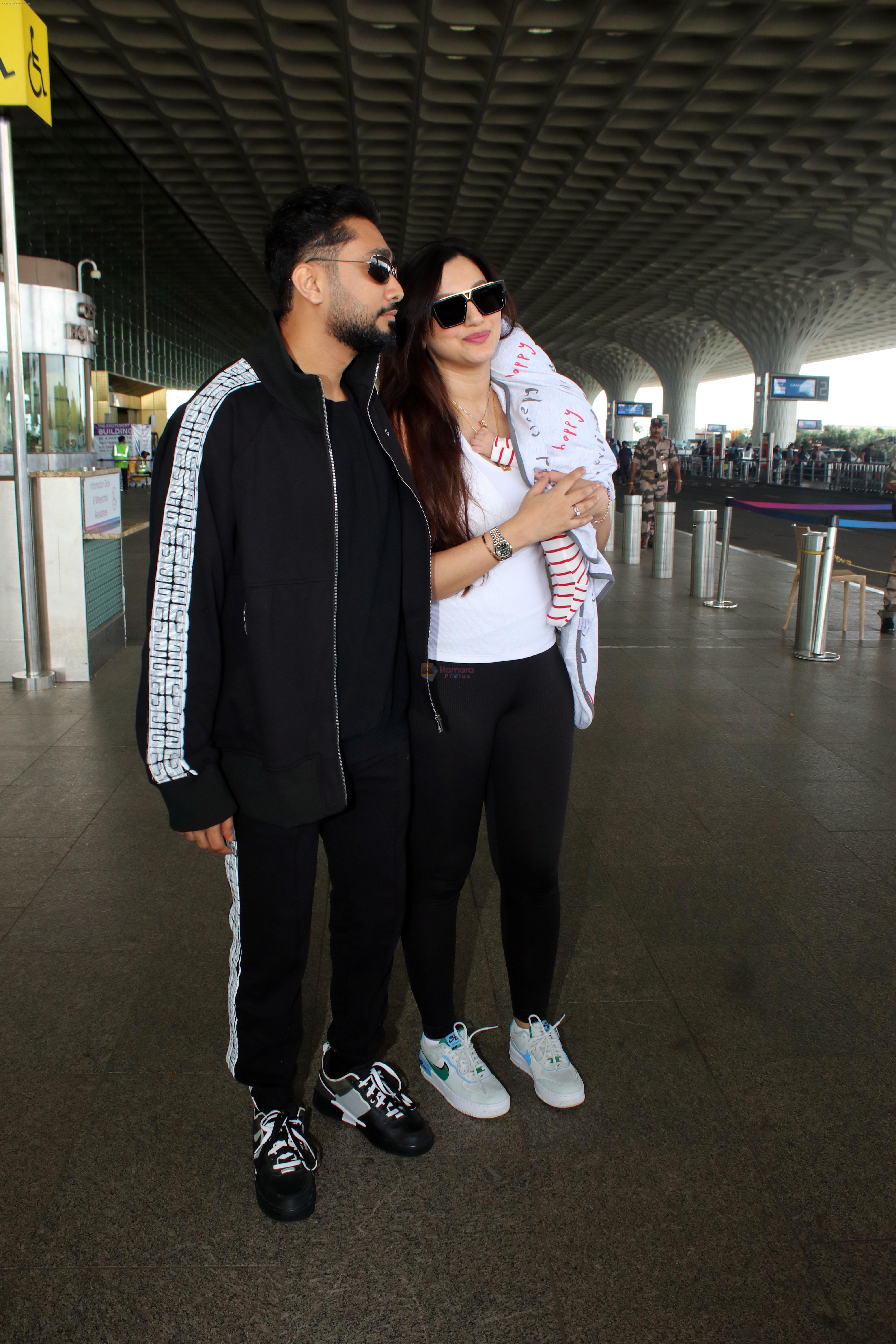 Gauahar Khan and Zaid Darbar spotted at the Airport Departure on 11th August 2023