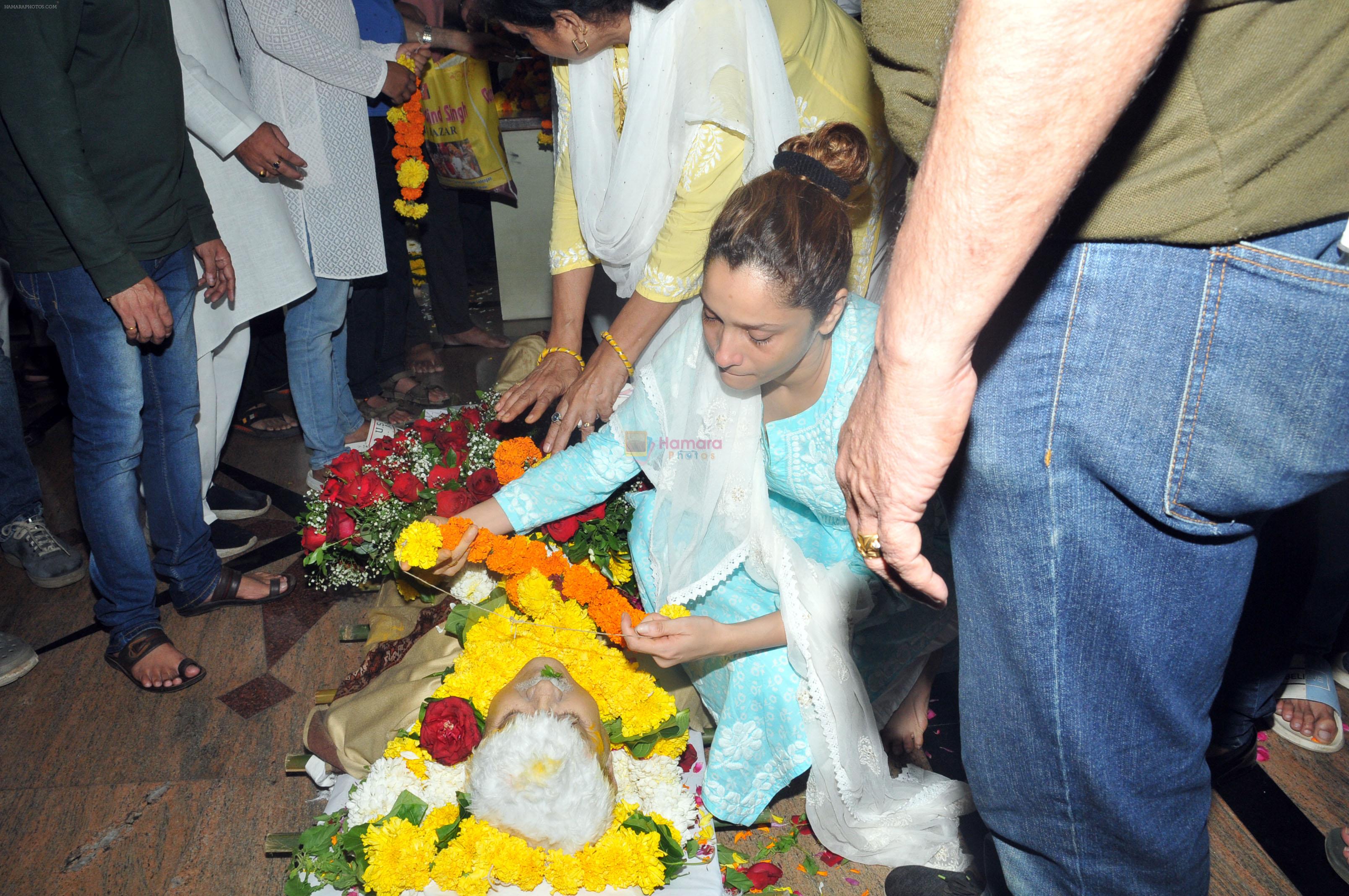 Ankita Lokhande at Shashikant Lokhande Funeral on 13th August 2023