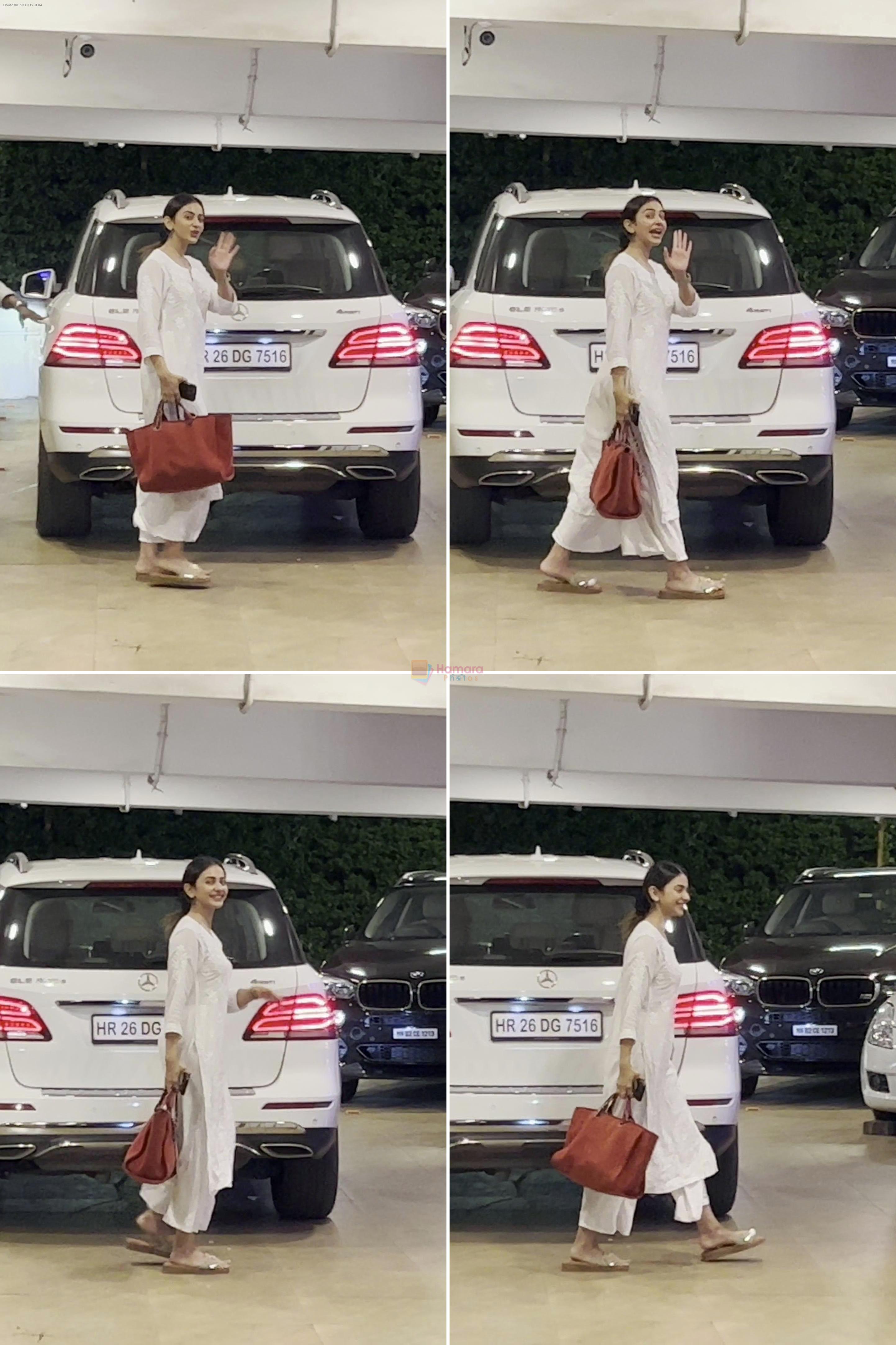 Rakul Preet Singh Spotted At Bandra on 15th August 2023