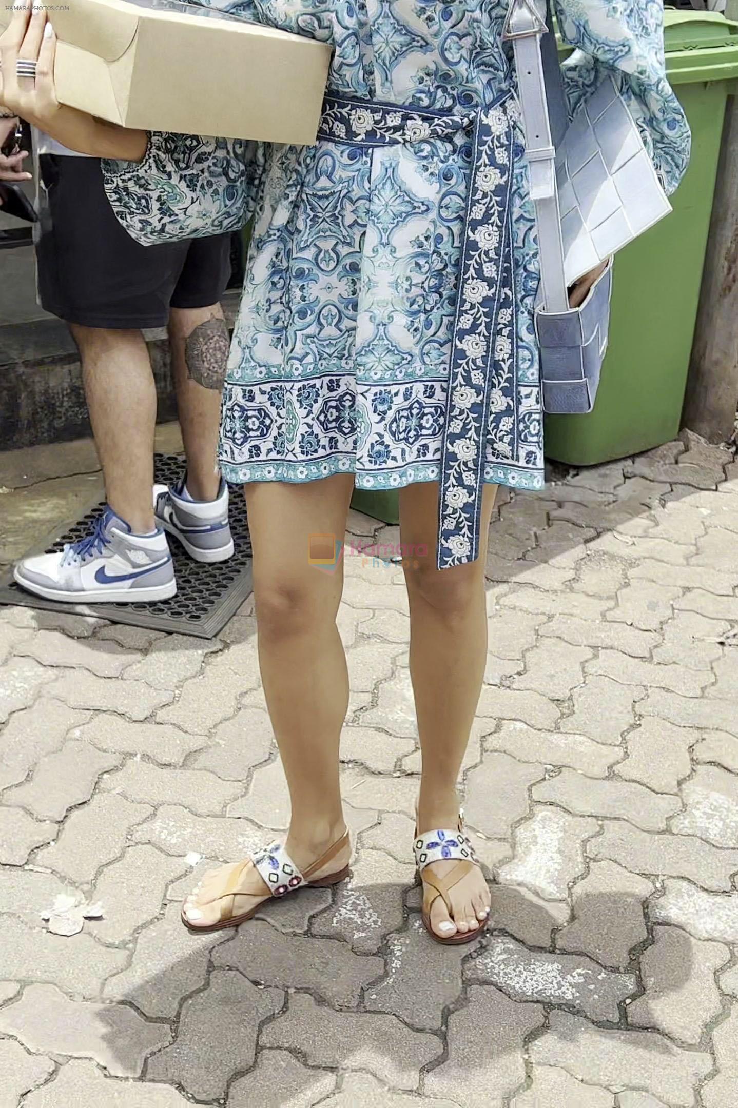 Mira Rajput Snapped at Cafe In Bandra on 20th August 2023