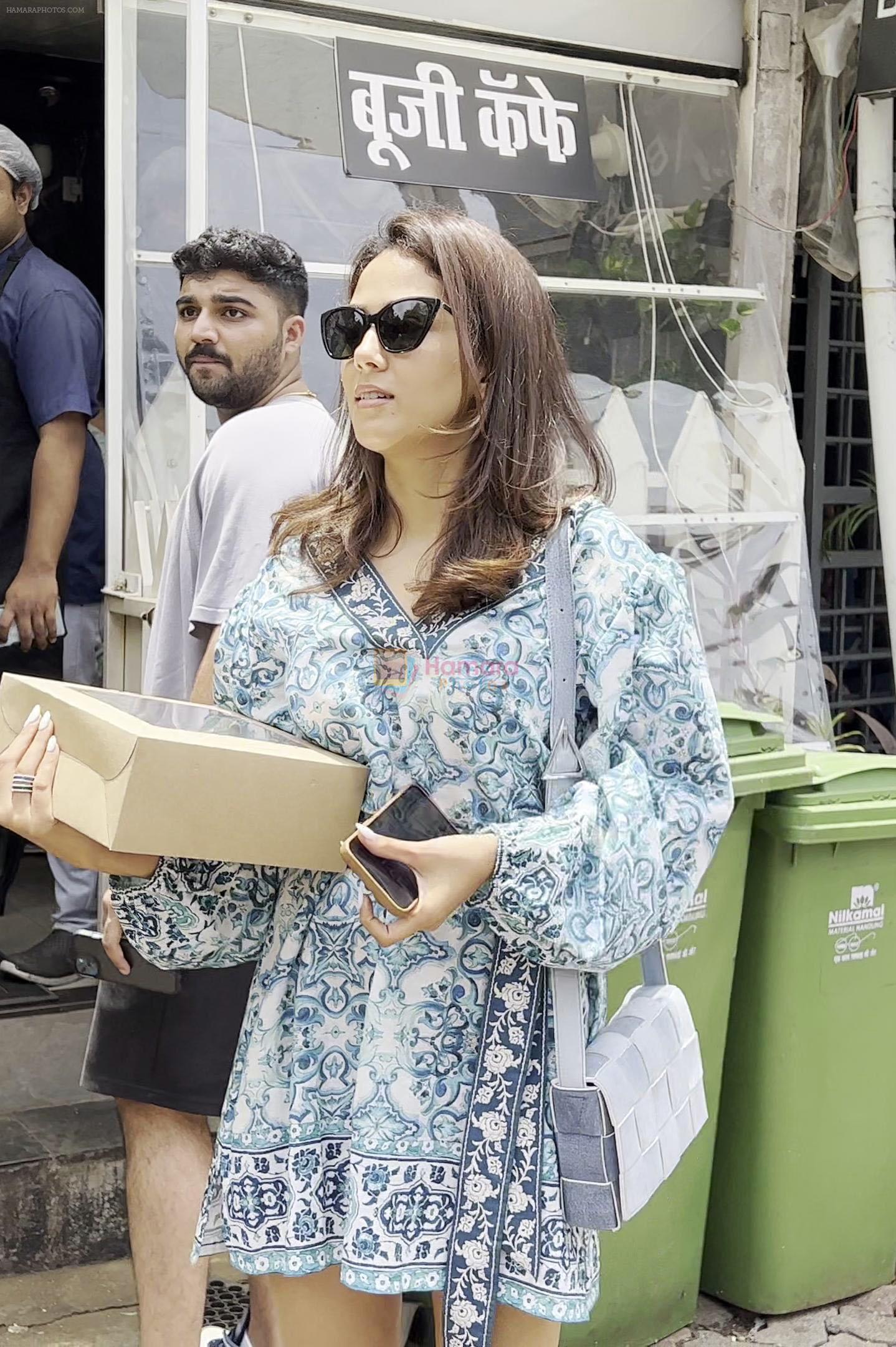 Mira Rajput Snapped at Cafe In Bandra on 20th August 2023