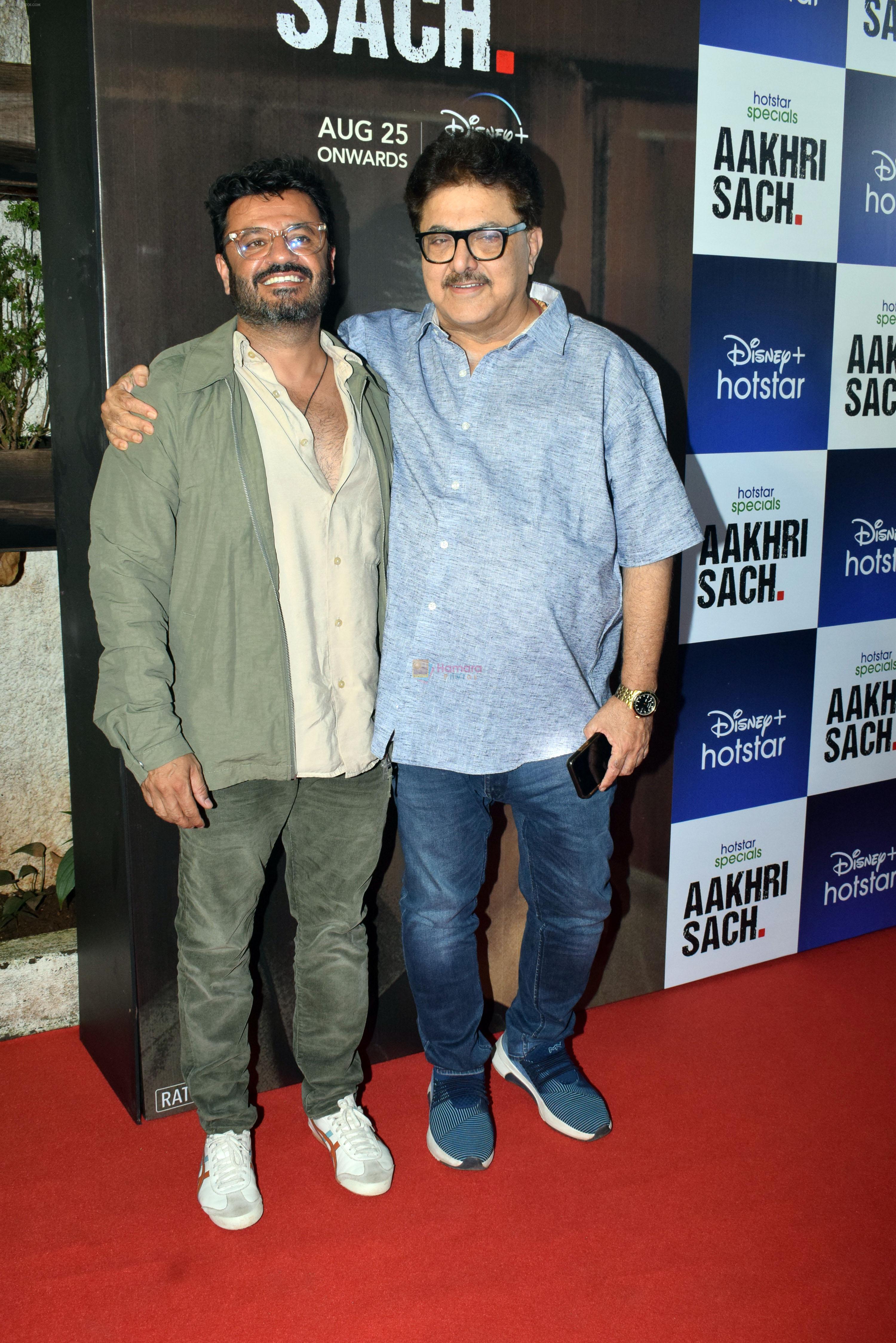Ashoke Pandit, Vikas Bahl at the premiere of Aakhri Sach series