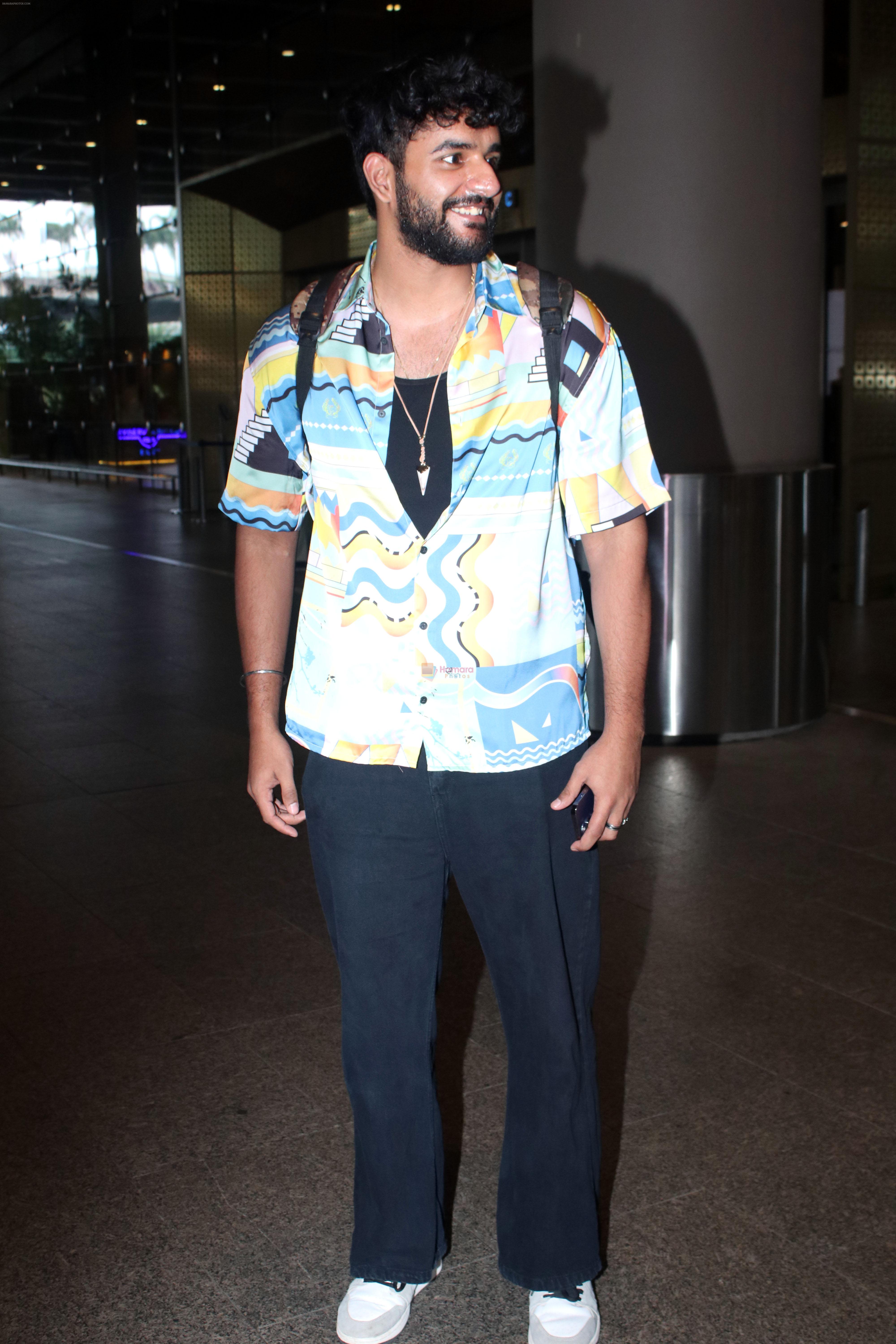 Abhishek Malhan Spotted At Airport on 7th Sept 2023