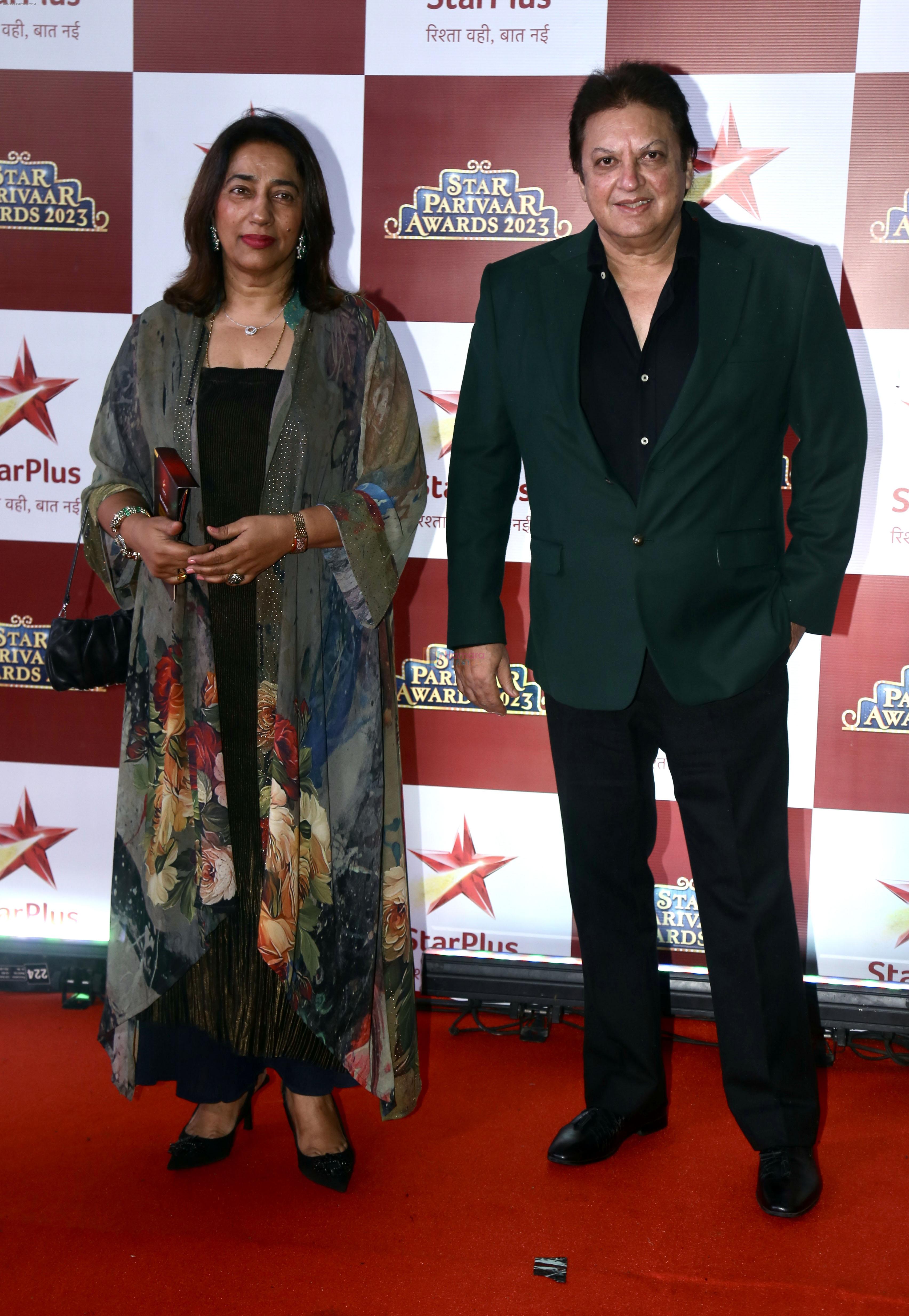 Anu Ranjan, Shashi Ranjan at the Star Parivaar Awards 2023 on 8th Sept 2023