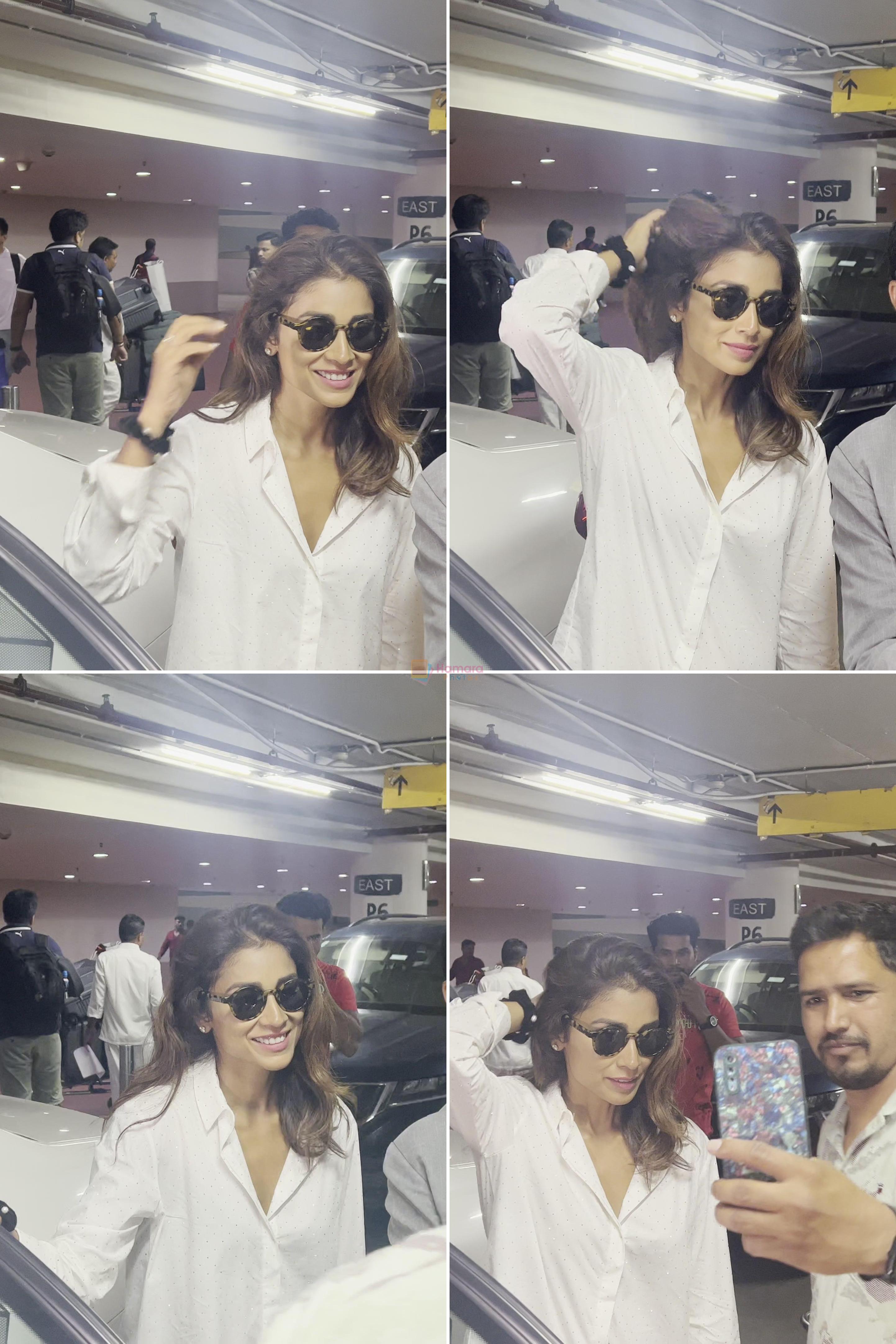Shriya Saran Spotted At Airport Arrival on 18th Sept 2023