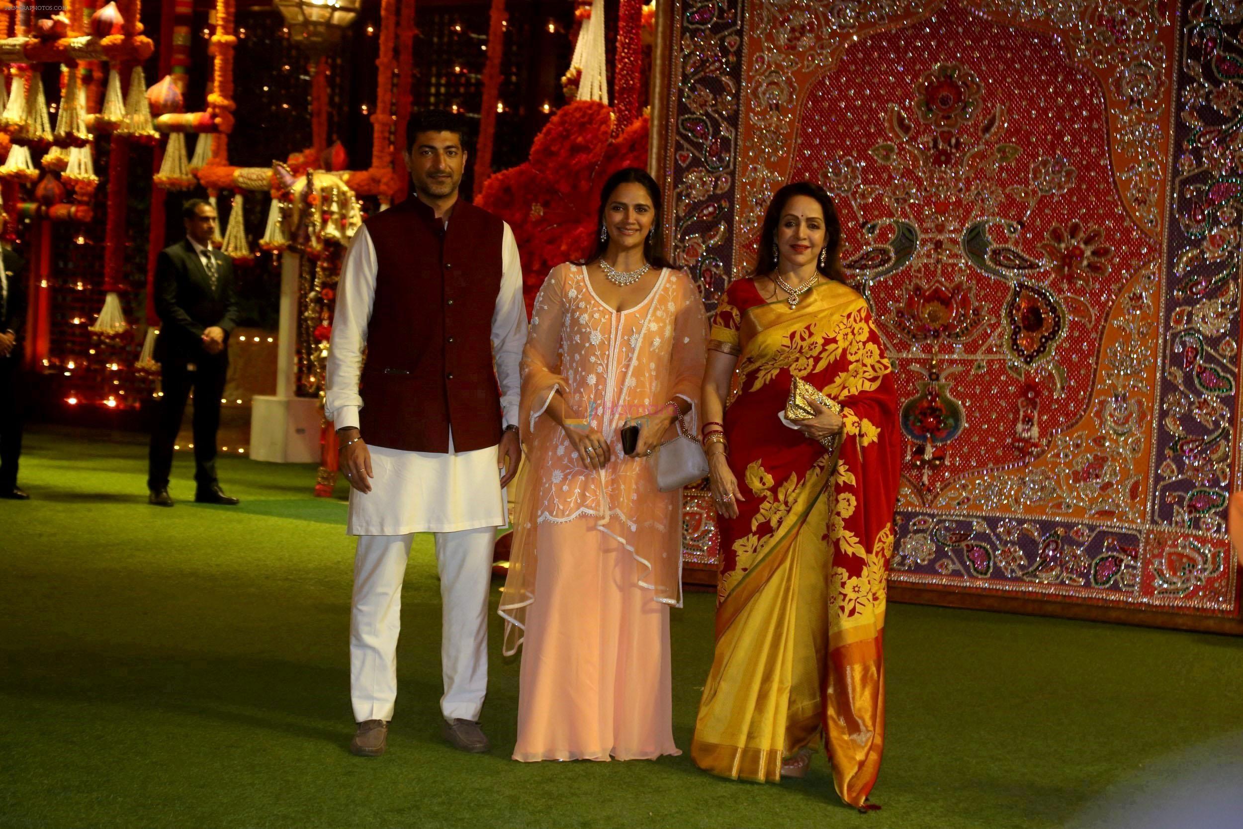 Ahana Deol, Hema Malini, Vaibhav Vohra at Ambani House Antilia for Ganpati Darshan on 19th Sept 2023