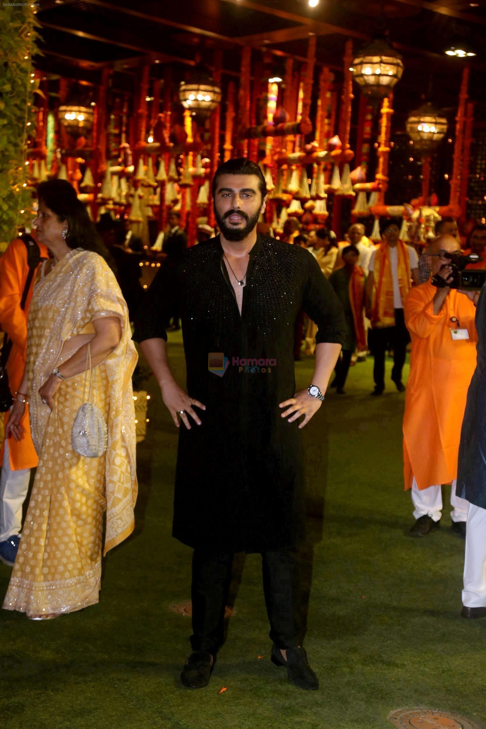 Arjun Kapoor at Ambani House Antilia for Ganpati Darshan on 19th Sept 2023