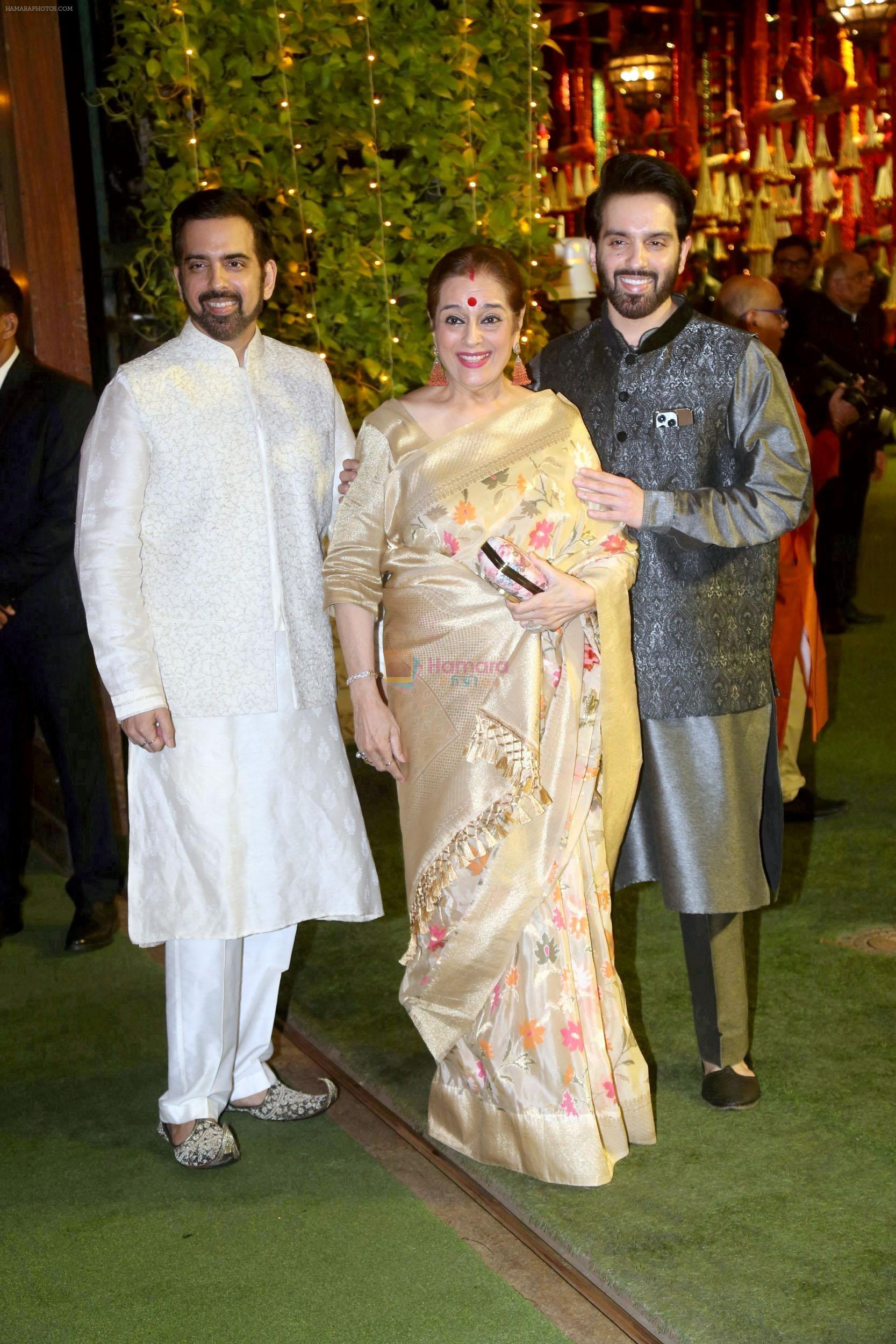 Kush Sinha, Luv Sinha, Poonam Sinha at Ambani House Antilia for Ganpati Darshan on 19th Sept 2023