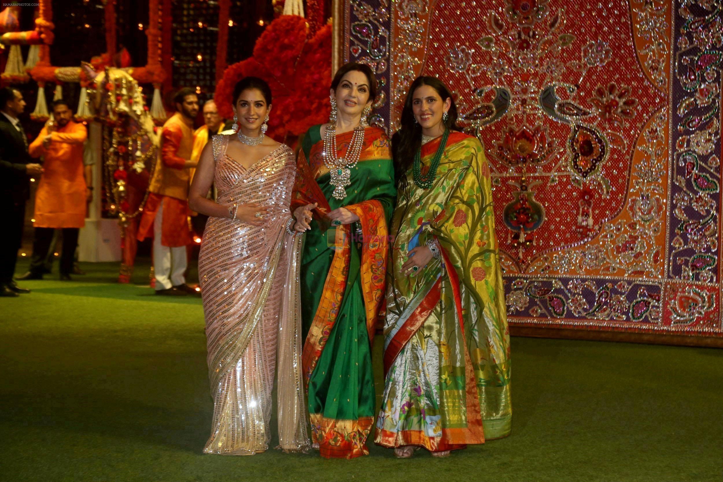 Nita Ambani, Radhika Merchant, Shloka Mehta at Ambani House Antilia for Ganpati Darshan on 19th Sept 2023