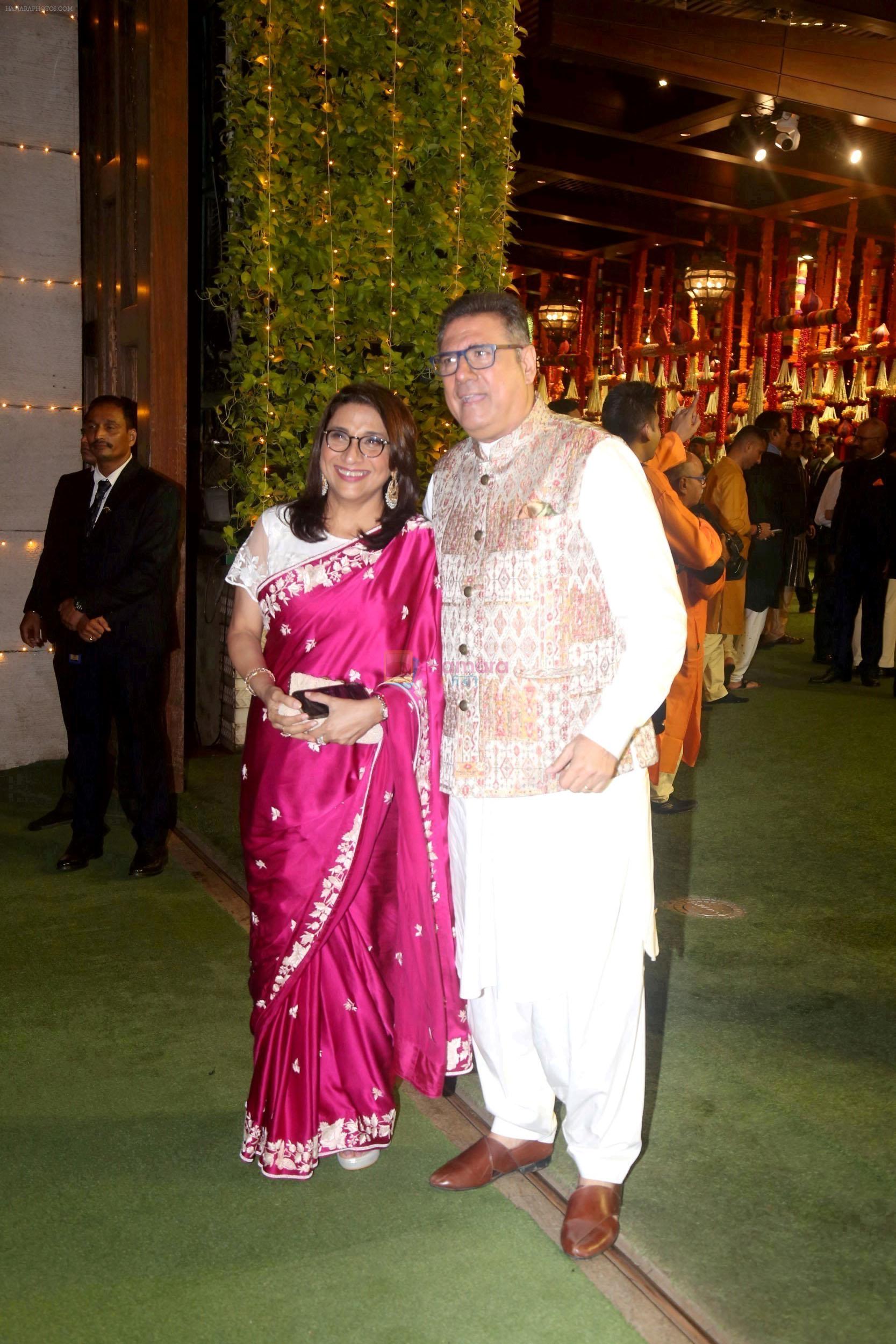 Boman Irani, Zenobia Irani at Ambani House Antilia for Ganpati Darshan on 19th Sept 2023