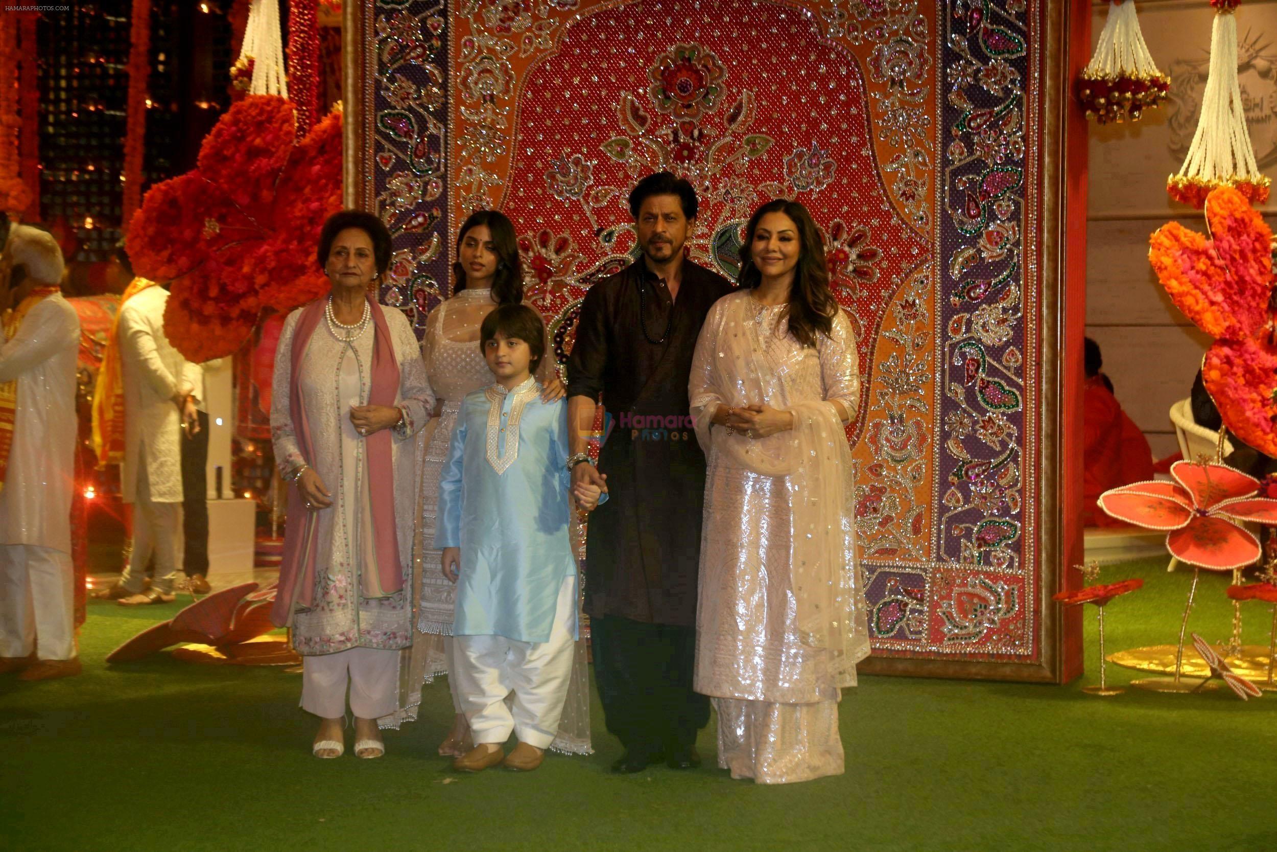 AbRam Khan, Gauri Khan, Savita Chhibber, Shah Rukh Khan, Suhana Khan at Ambani House Antilia for Ganpati Darshan on 19th Sept 2023