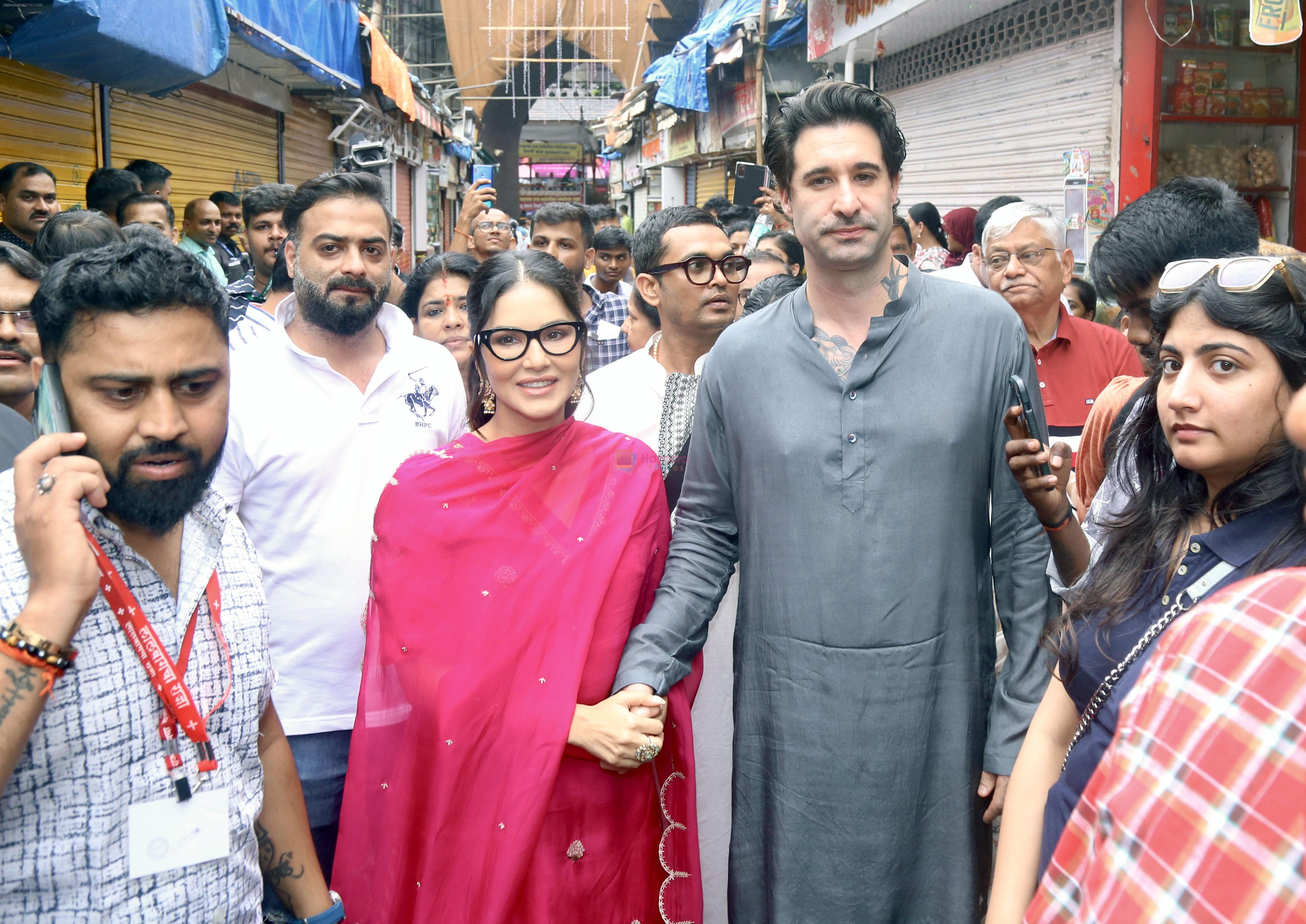 Sunny Leone, Daniel Weber visit Lalbaugcha Raja temple on 22nd Sept 2023