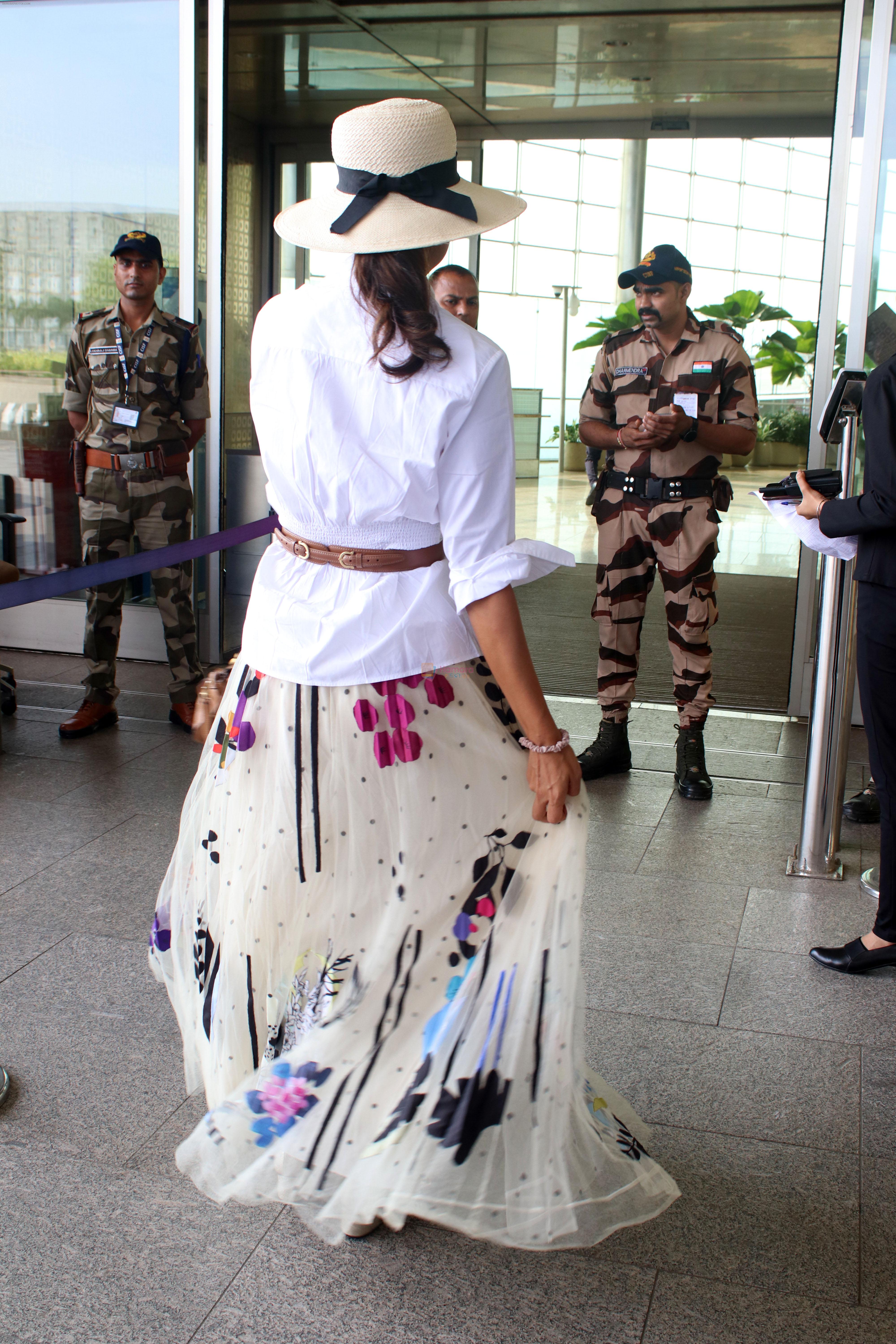 Shriya Saran Spotted At Airport Departure on 29th Sept 2023