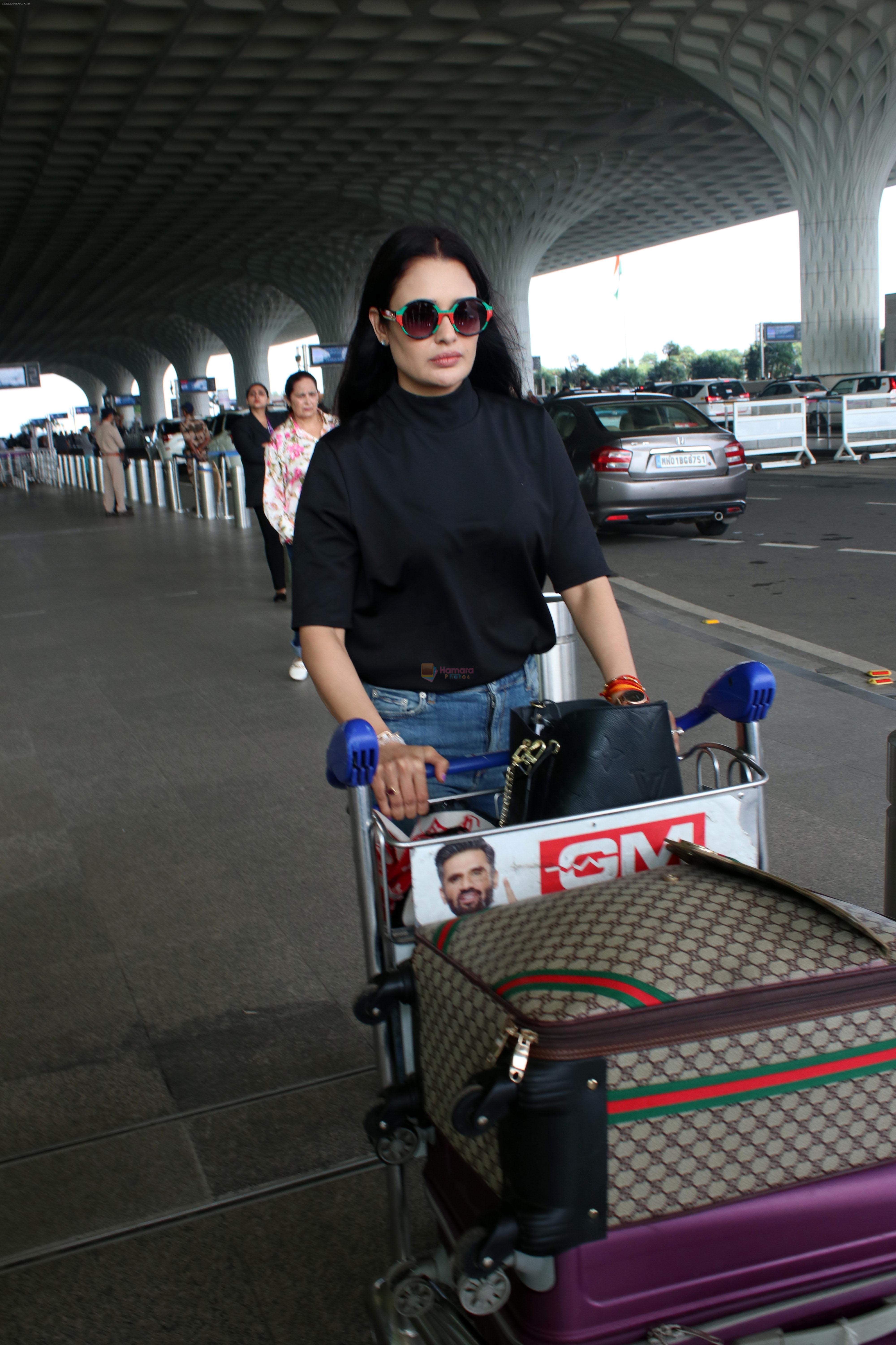 Yuvika Chaudhary Spotted At Airport Departure on 30th Sept 2023
