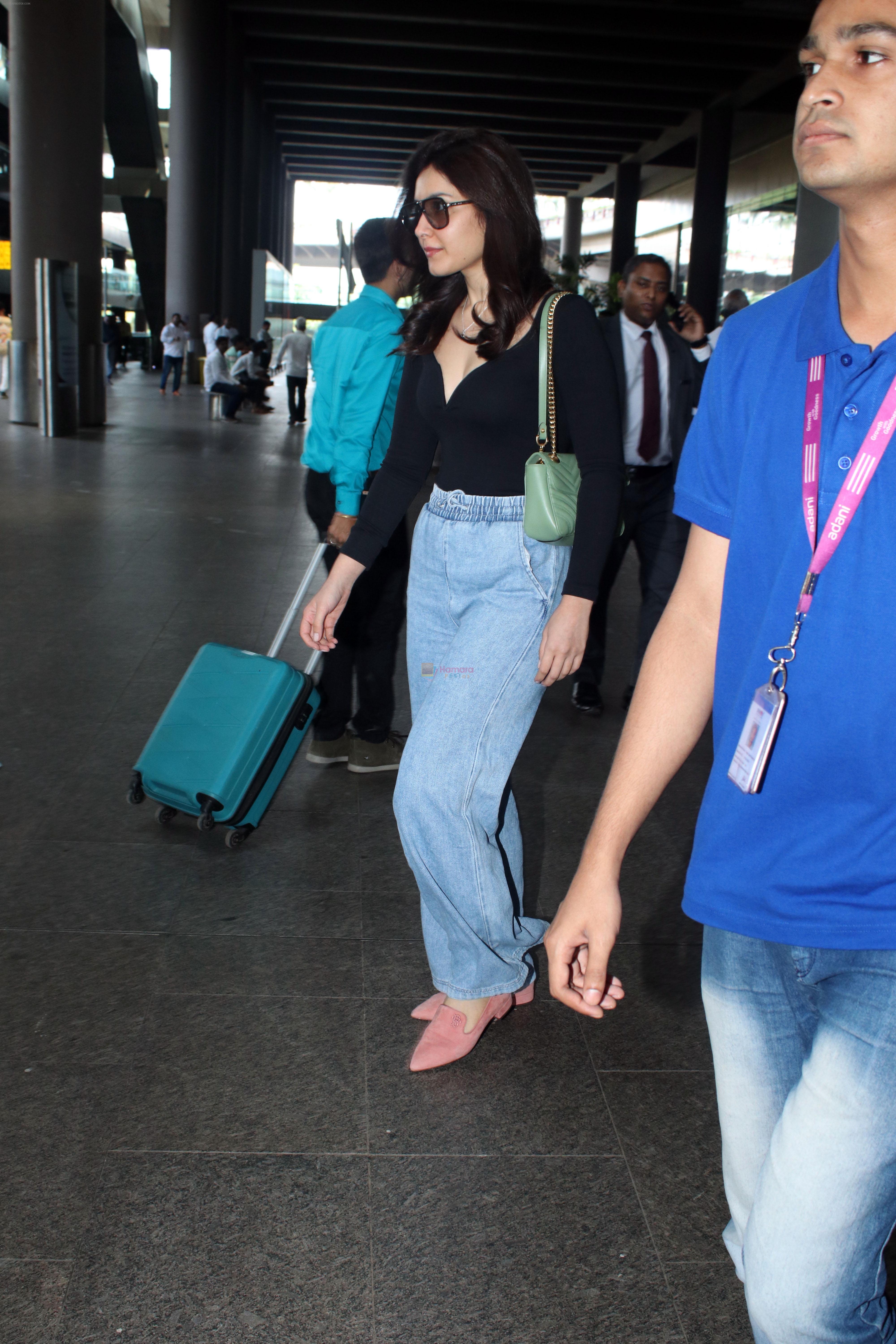 Raashi Khanna Spotted At Airport Arrival on 4th Oct 2023
