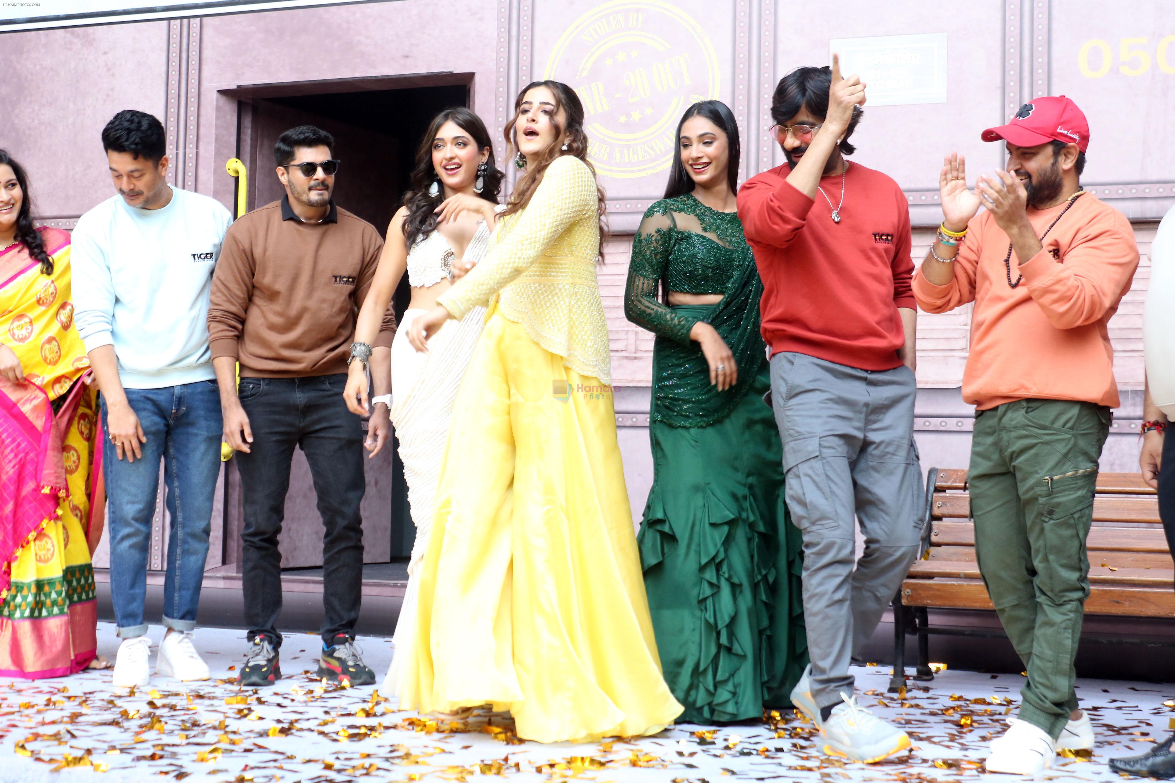 Anukreethy Vas, Gayatri Bhardwaj, Jisshu Sengupta, Nupur Sanon, Ravi Teja, Renu Desai, Sudev Nair, Vamsi Krishna Naidu at Tiger Nageswara Rao Trailer Launch on 3rd Oct 2023