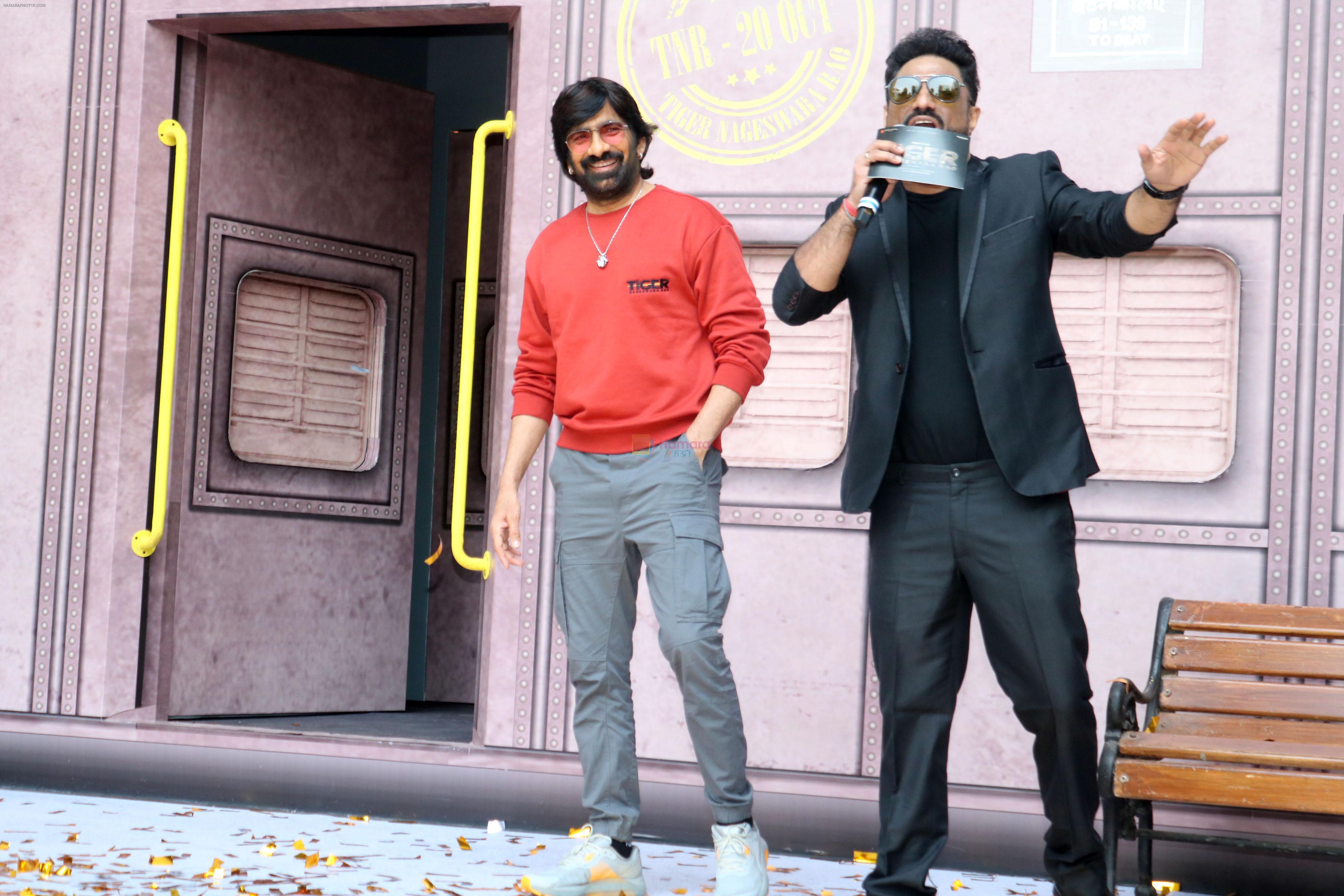 Nitin Kakkar, Ravi Teja at Tiger Nageswara Rao Trailer Launch on 3rd Oct 2023
