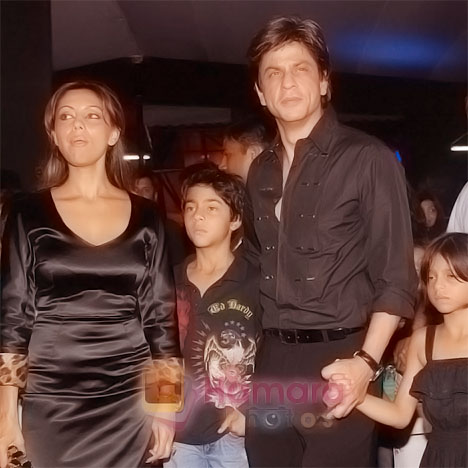 SRK and Gauriâ€™s Big Party