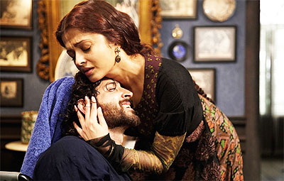 Hrithik and Aishwarya in Guzaarish