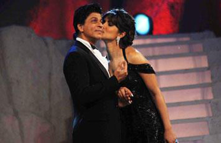 Priyanka Chopra Kissing Shah Rukh Khan