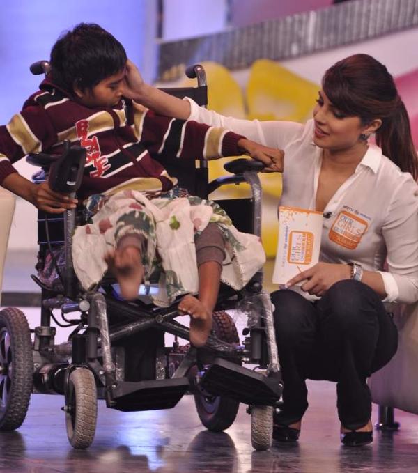 Priyanka Chopra and NDTV's Our Girl Our Pride fundraiser in Mumbai on 1st Dec 2013