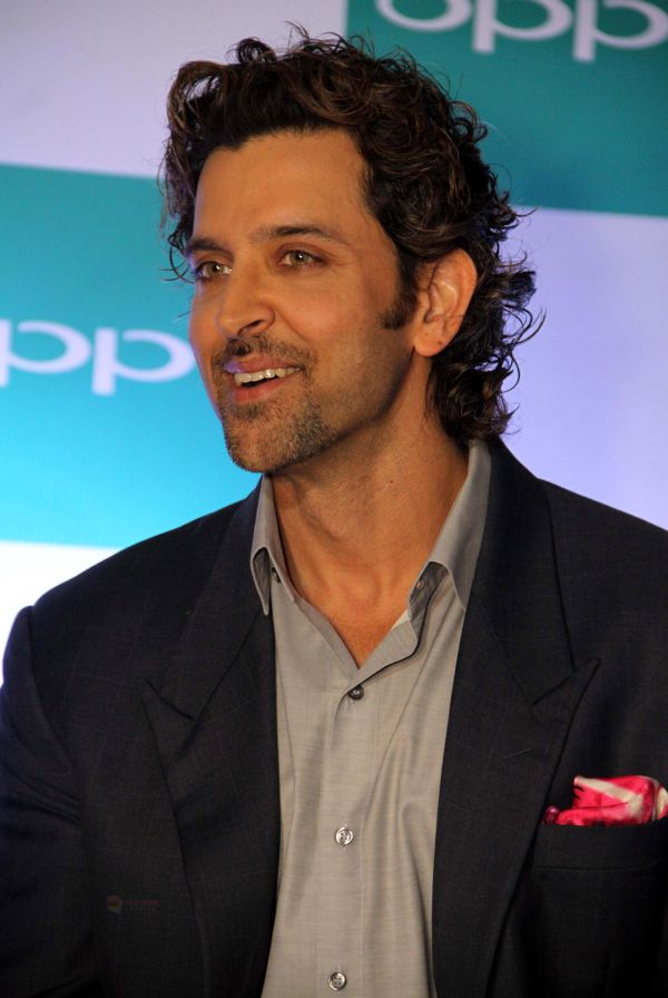 Hrithik Roshan launch Oppo mobiles in Mumbai on 31st Jan 2014