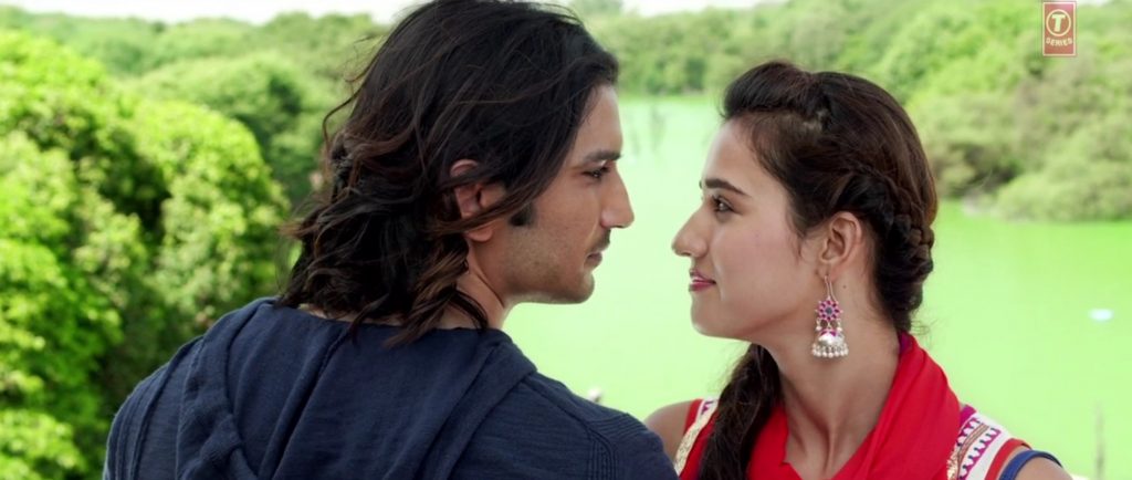 Disha Patani with Sushant Singh Rajput in Kaun Tujhe song from M.S. Dhoni The Untold Story