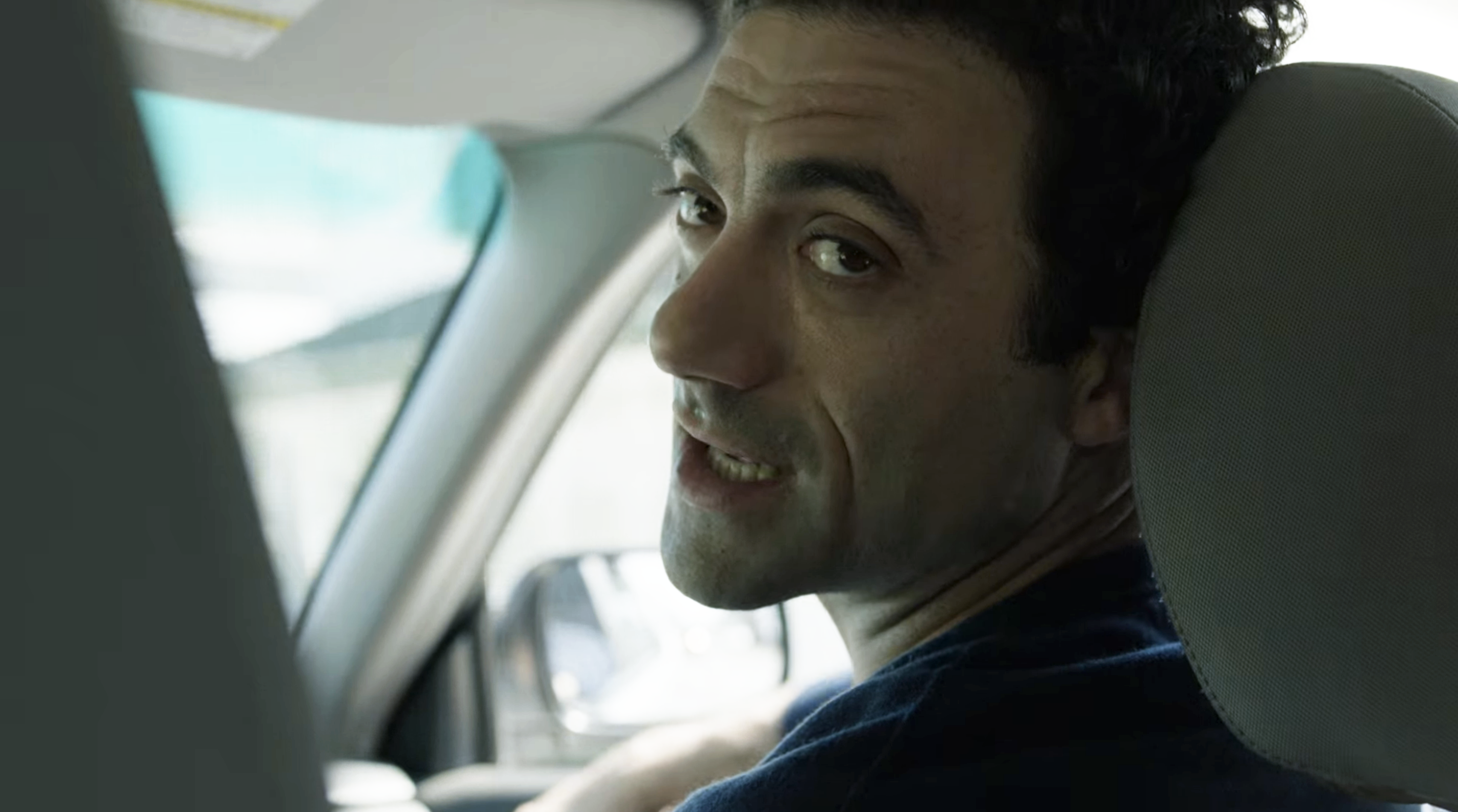 Morgan Spector as Kevin Copeland in The Mist Episode 1