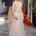 Model walks the ramp for Tarun Tahiliani show at the FDCI India Couture Week 2016 on 21st July 2016 (16)