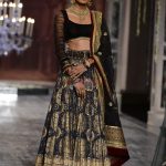Model walks the ramp for Tarun Tahiliani show at the FDCI India Couture Week 2016 on 21st July 2016 (5)