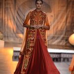 Models Walk the ramp for Reynu Taandon at the FDCI India Couture Week 2016 (1)