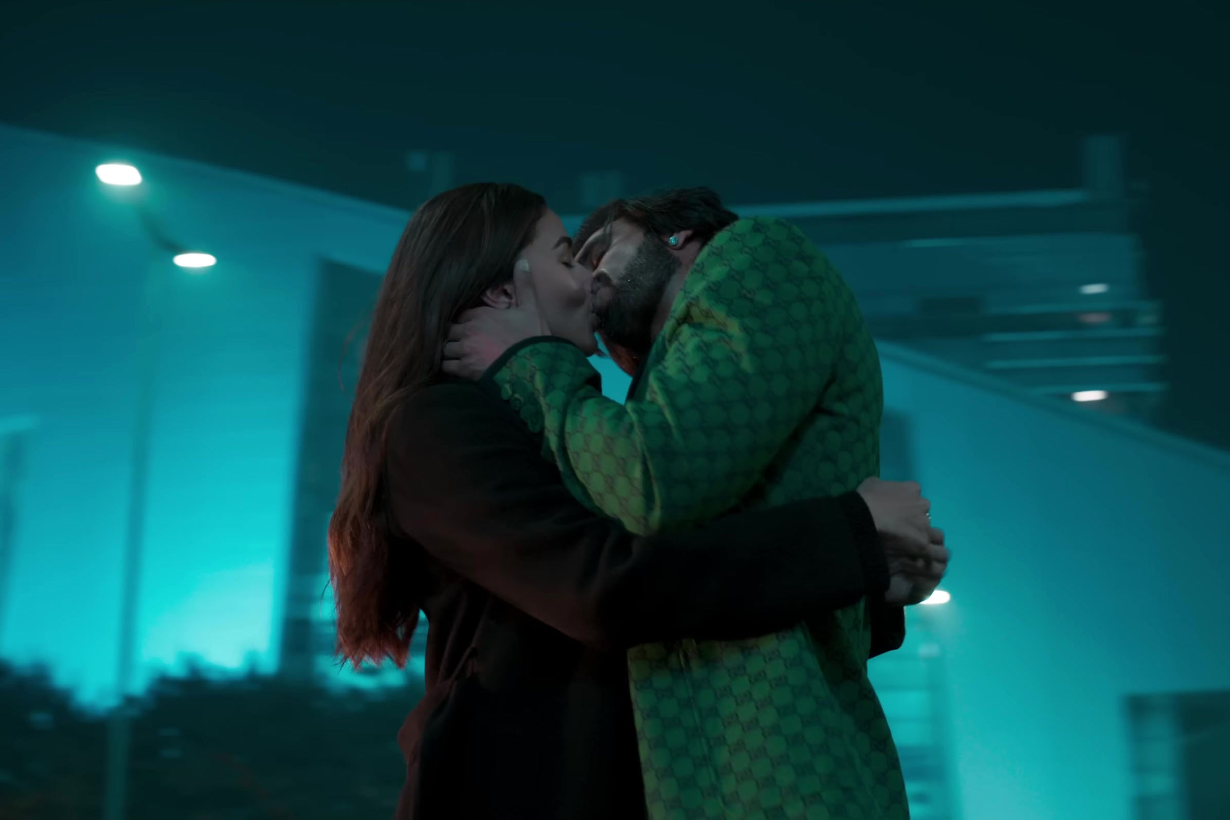 Alia Bhatt and Ranveer Singh Kiss in Rocky Aur Rani Kii Prem Kahaani