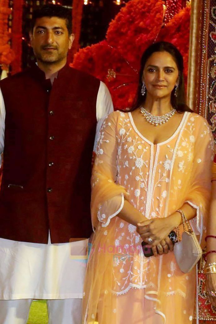 Ahana Deol, Vaibhav Vohra at Antilia for Ganpati Darshan