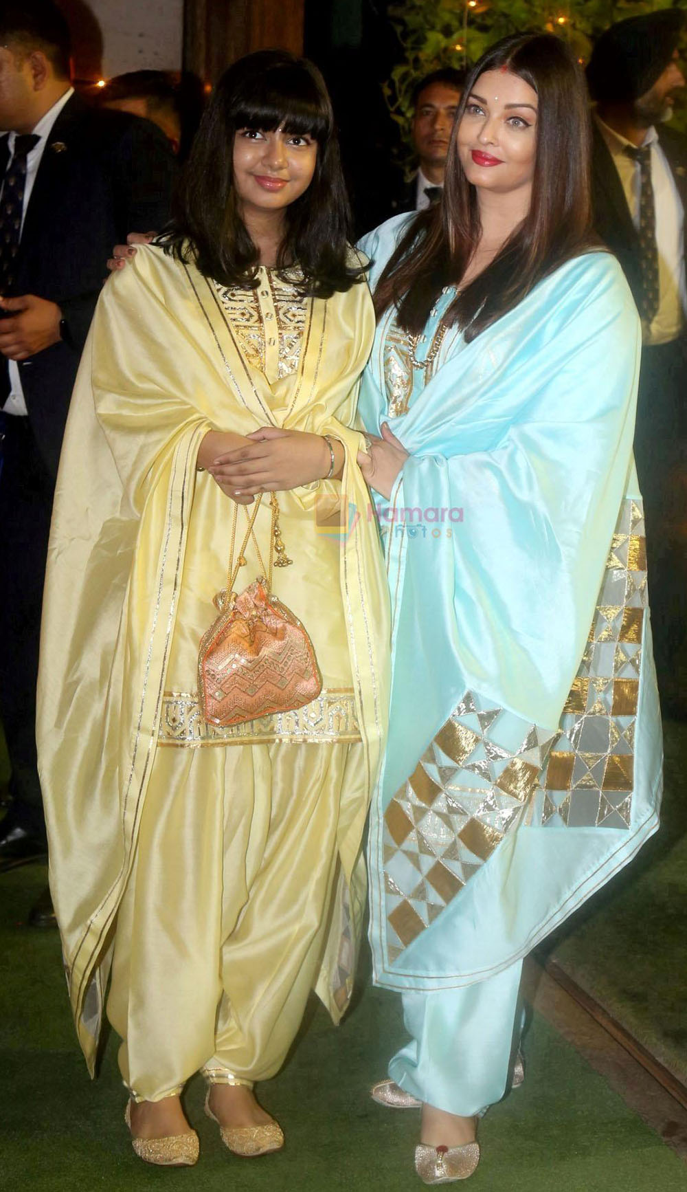 Aishwarya Rai Bachchan and Aaradhya Rai Bachchan at Antilia for Ganpati Darshan on 19th Sept 2023