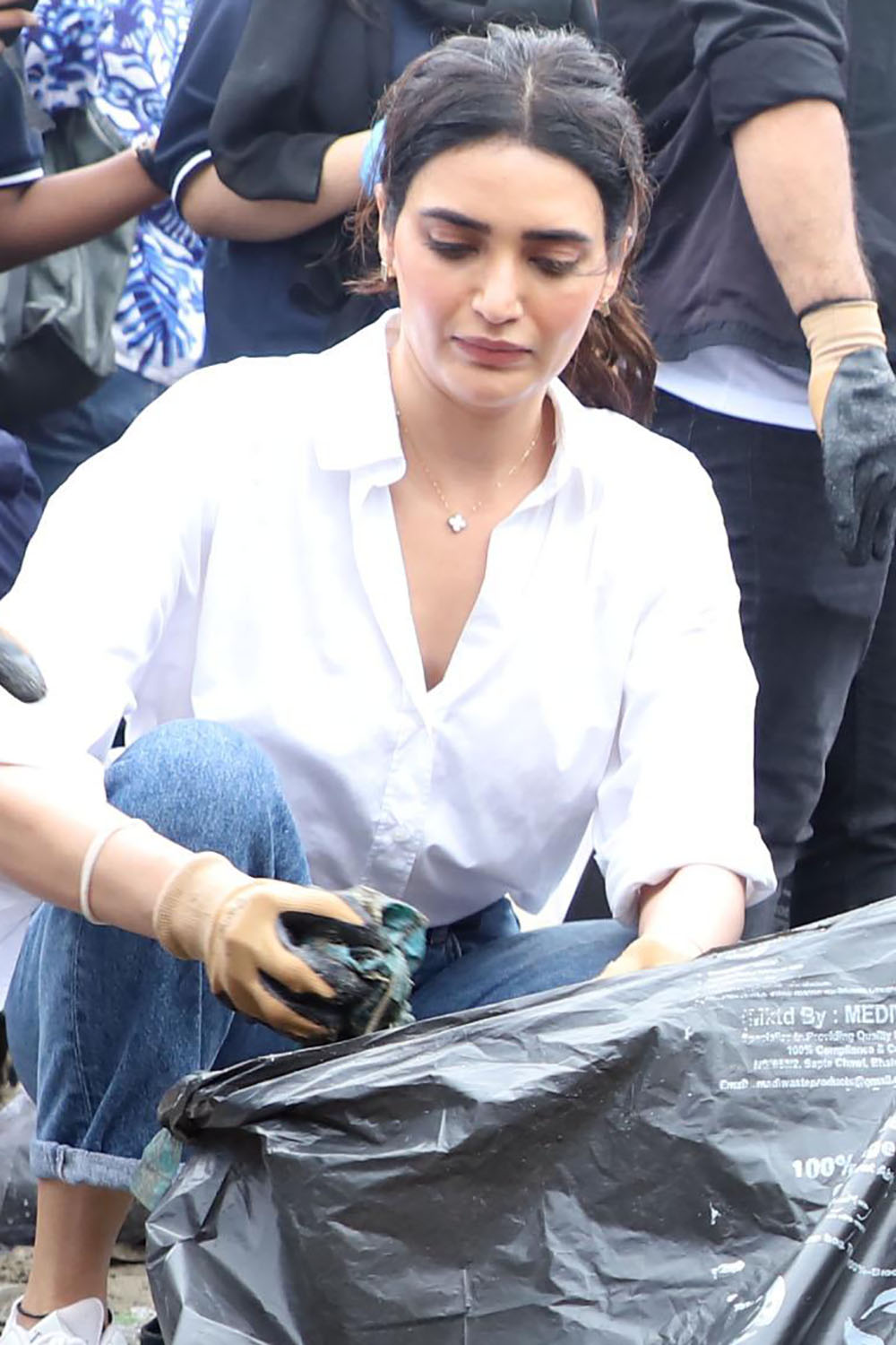 Karishma Tanna at Beach Clean Up Day For The Mega Mithi River Clean-A-Thon on 16th Sept 2023