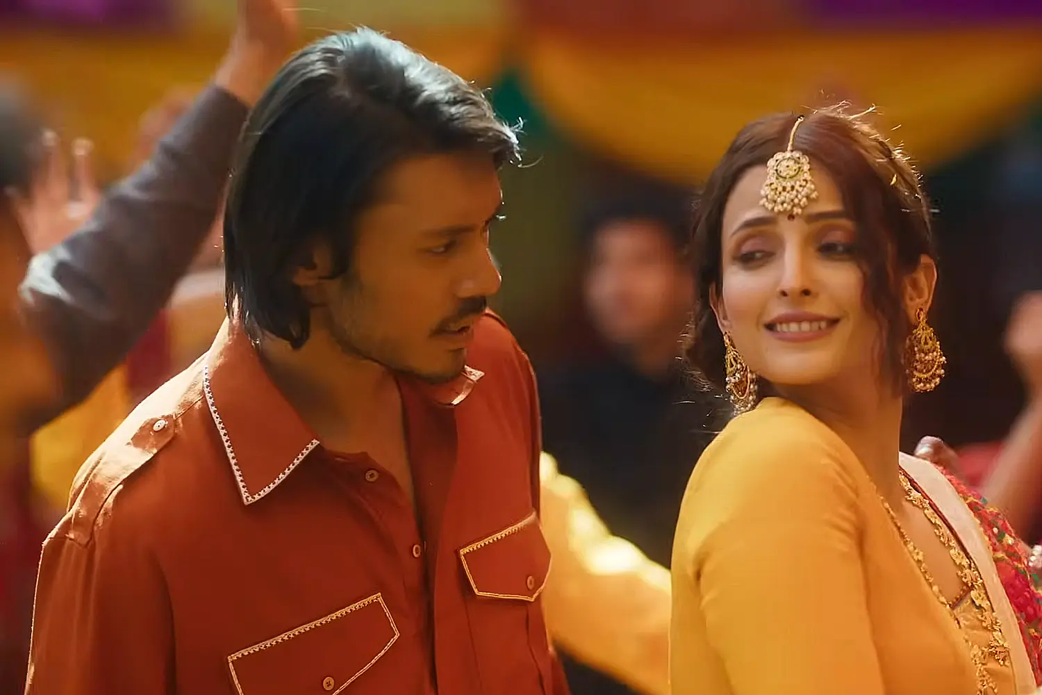 Asees Kaur's 'Ishq E Desi' Captures Desi Romance